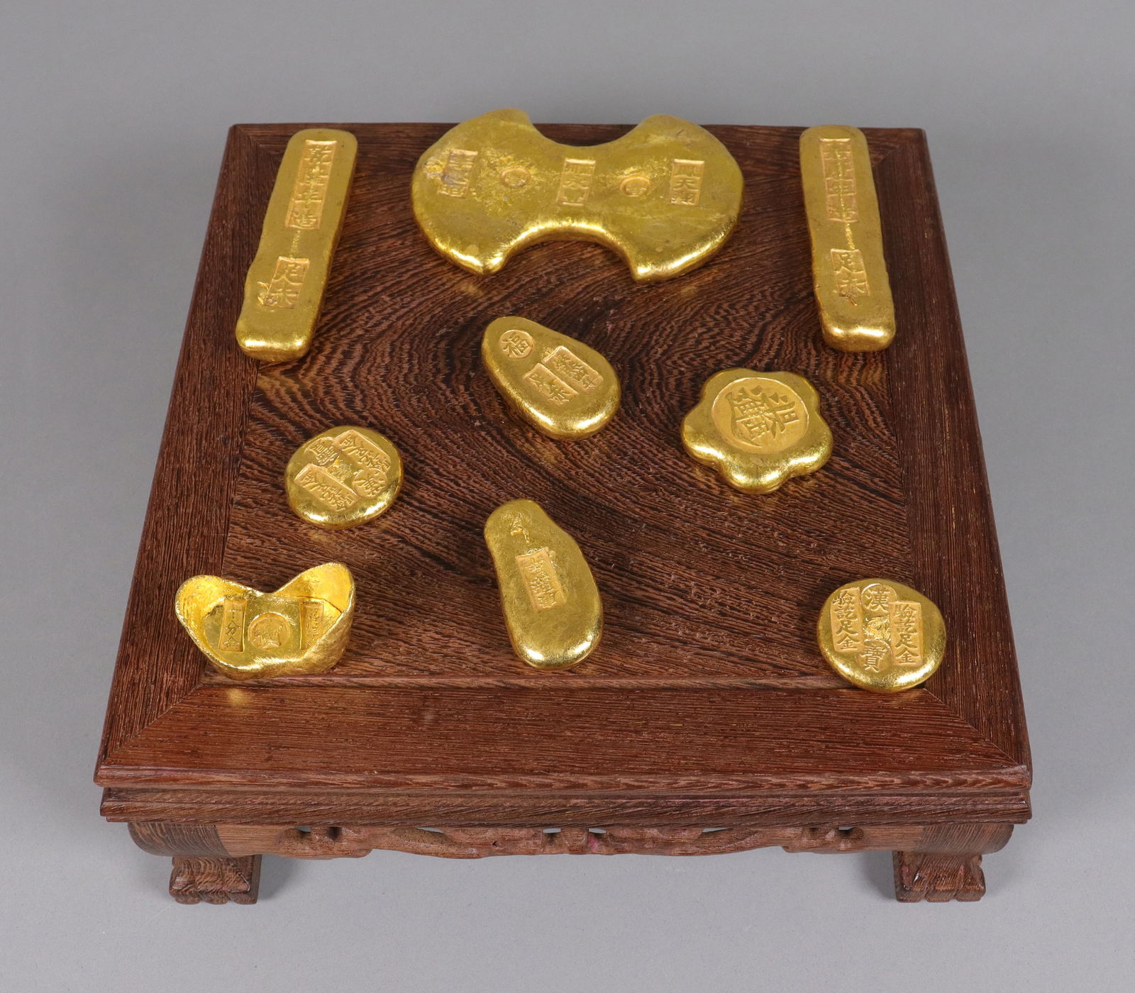 Lots Chinese ingots ungraded: Lots Chinese ingots ungraded. We do not guarantee any carvings, writing, material, age or grading. All sales are final. No return. Bidder can contact us with any questions before bidding.