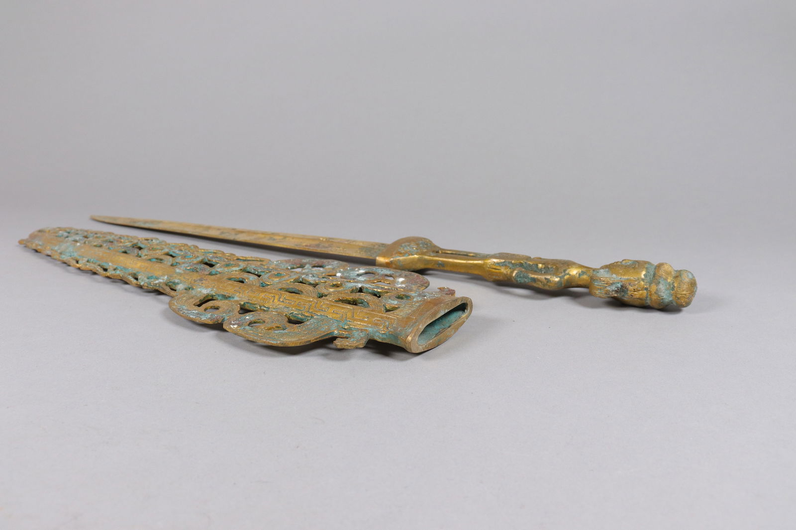 Chinese gilted bronze sword - 3