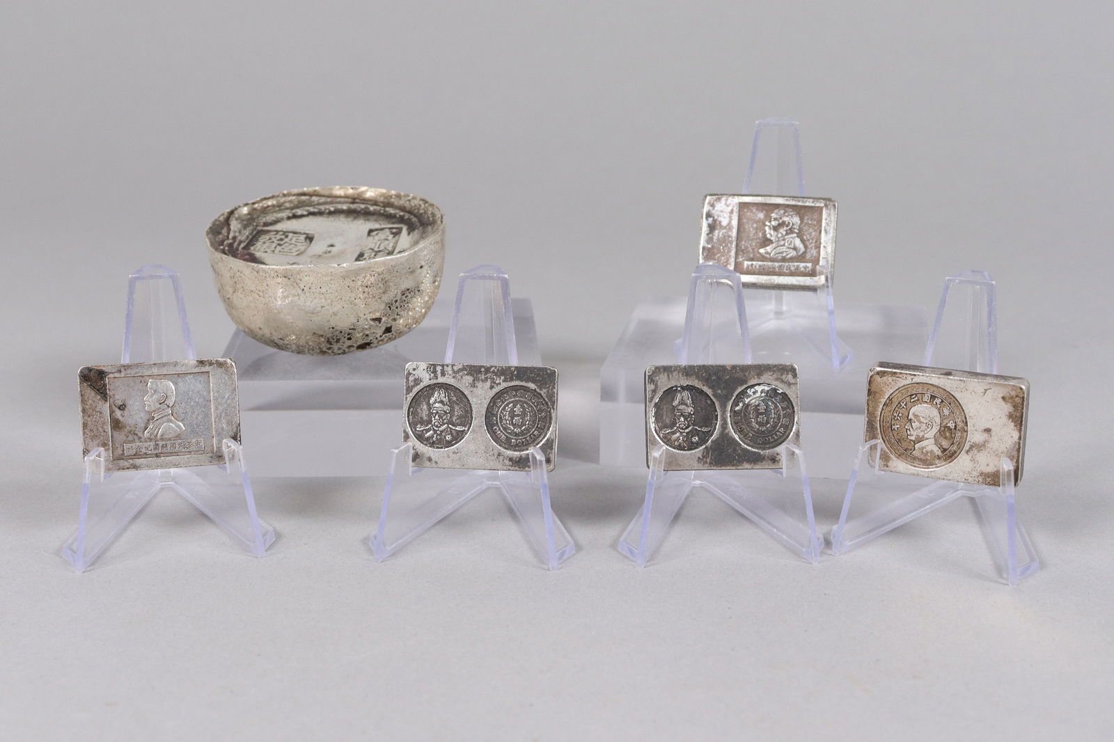 Lots Chinese ingots ungraded: Lots Chinese ingots ungraded. We do not guarantee any carvings, writing, material, age or grading. All sales are final. No return. Bidder can contact us with any questions before bidding.