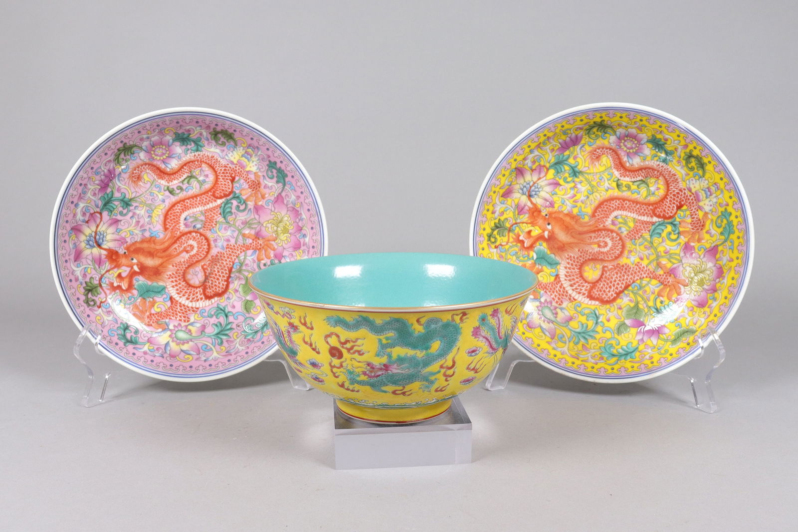 Lots Chinese fine porcelains (1 of 7)