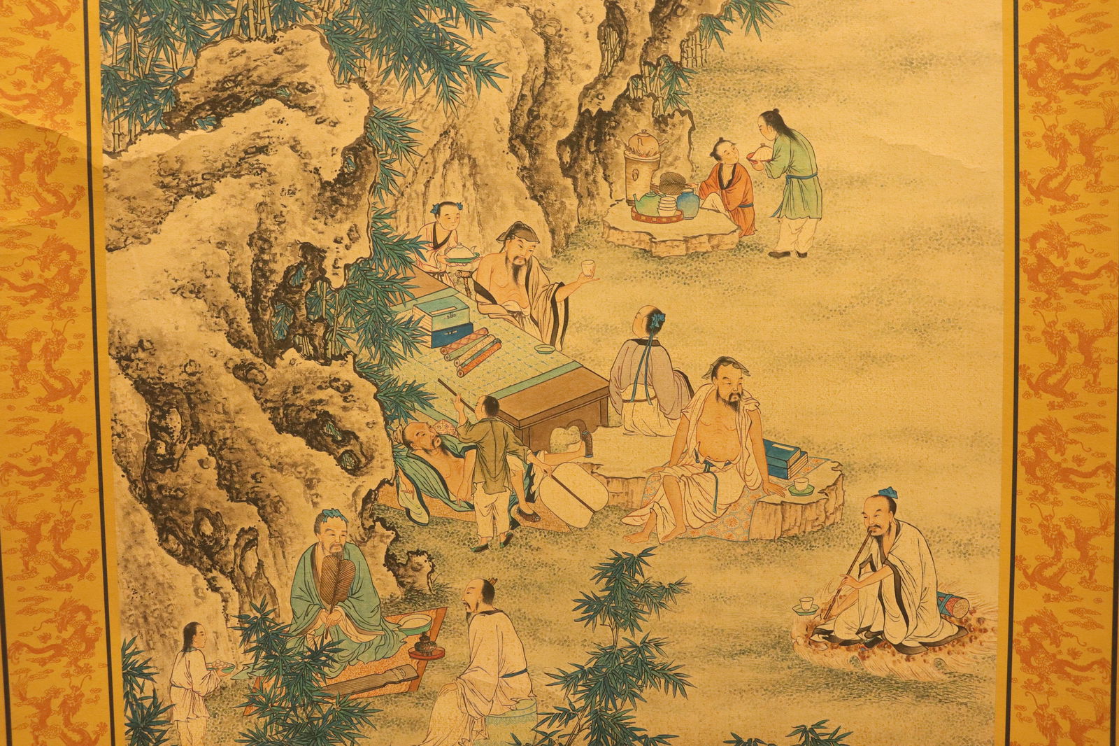 Chinese long scroll with box - 3