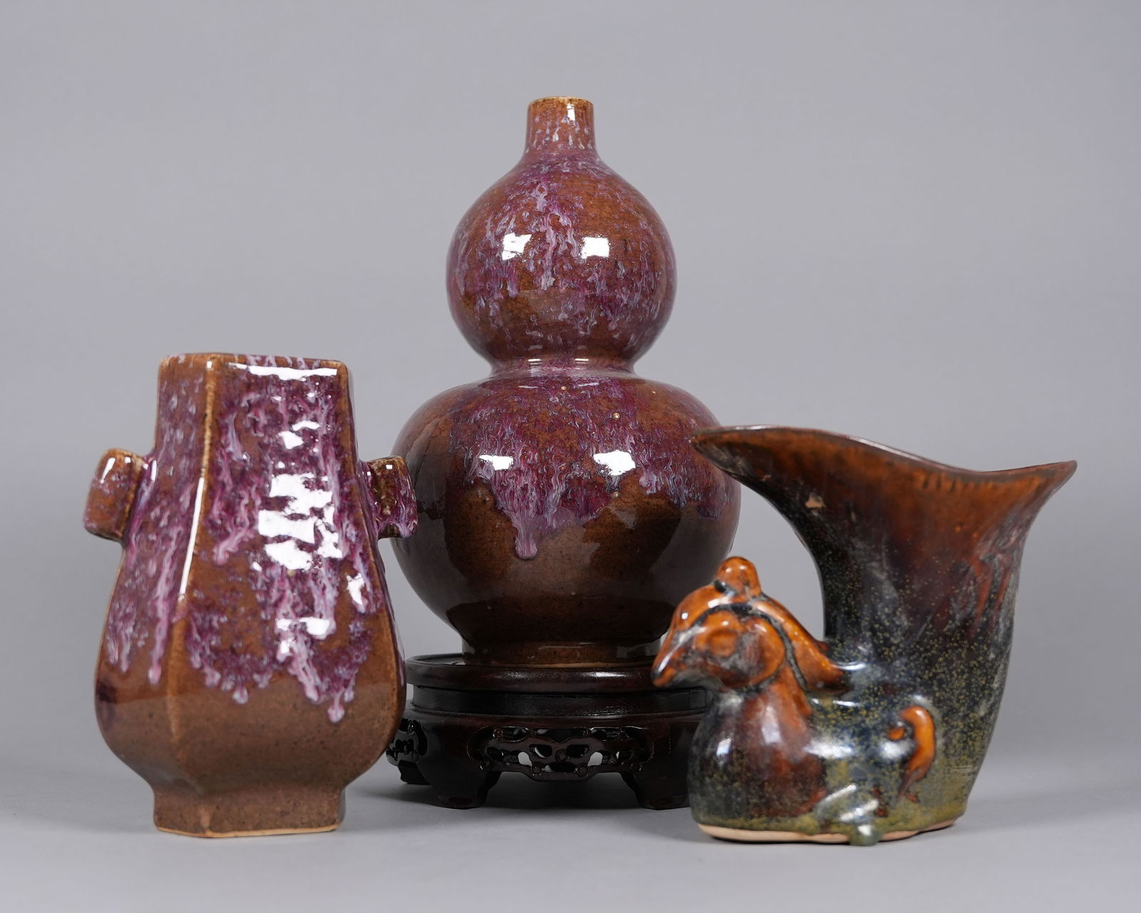 Lots Chinese fine vase: Lots Chinese fine vase, largest H: 10" x W: 6."