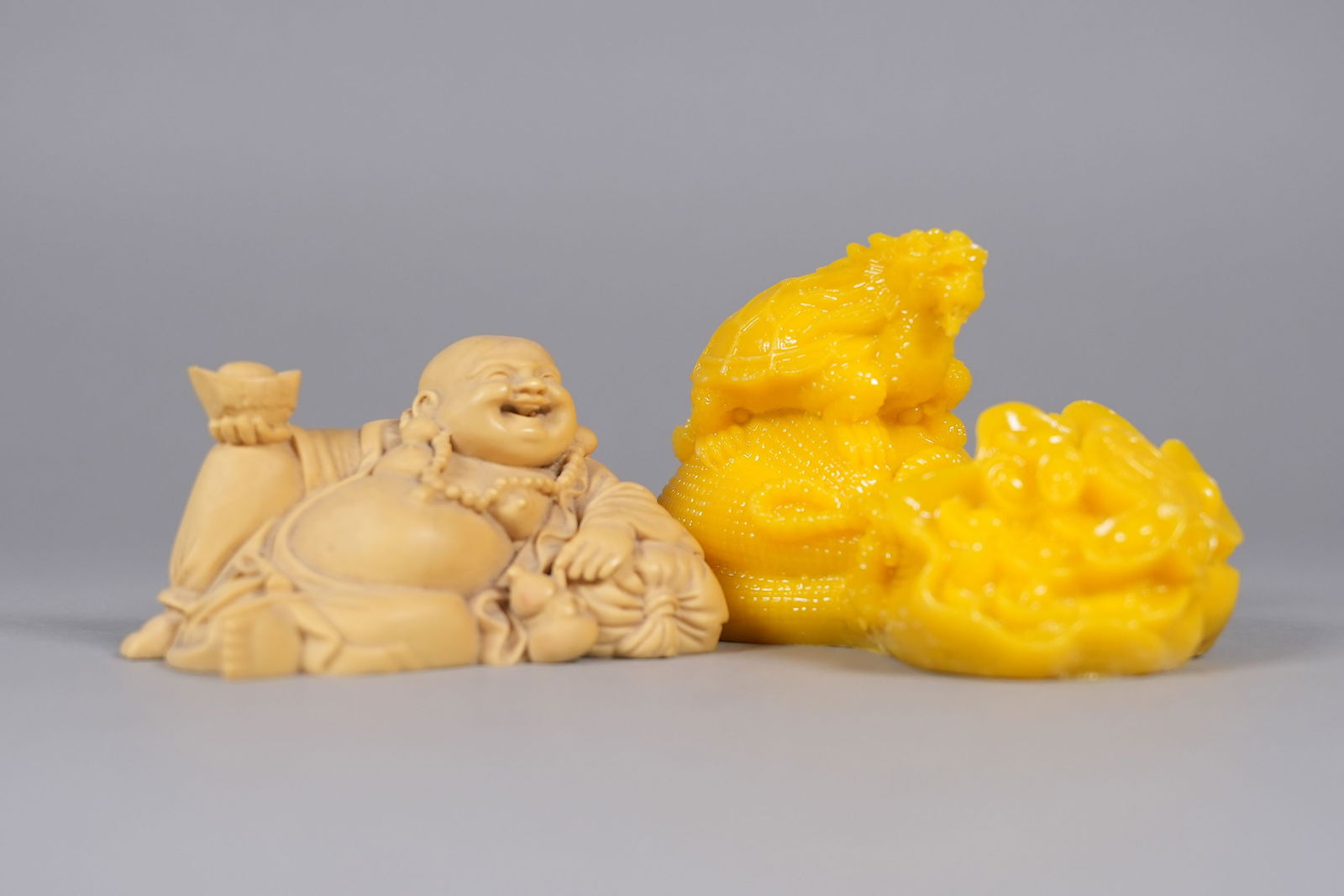 Lots Chinese carvings: Lots Chinese fine carvings.