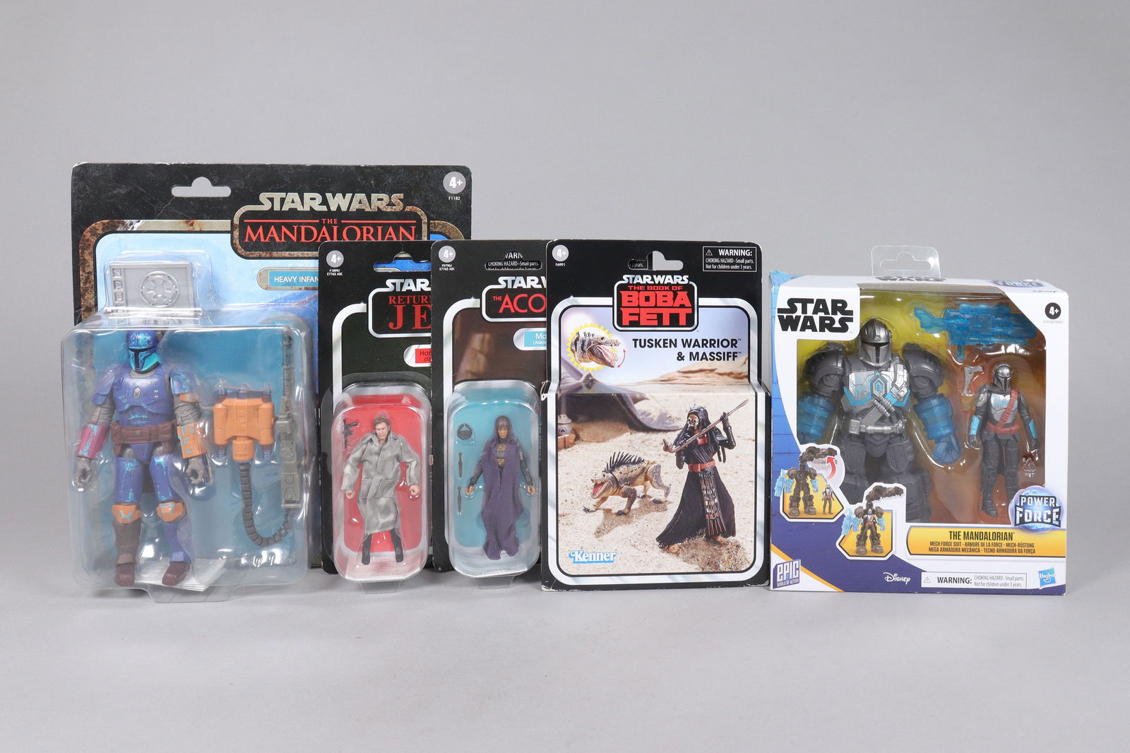 Lots Star Wars figure in box: Lots Star Wars figure in box.