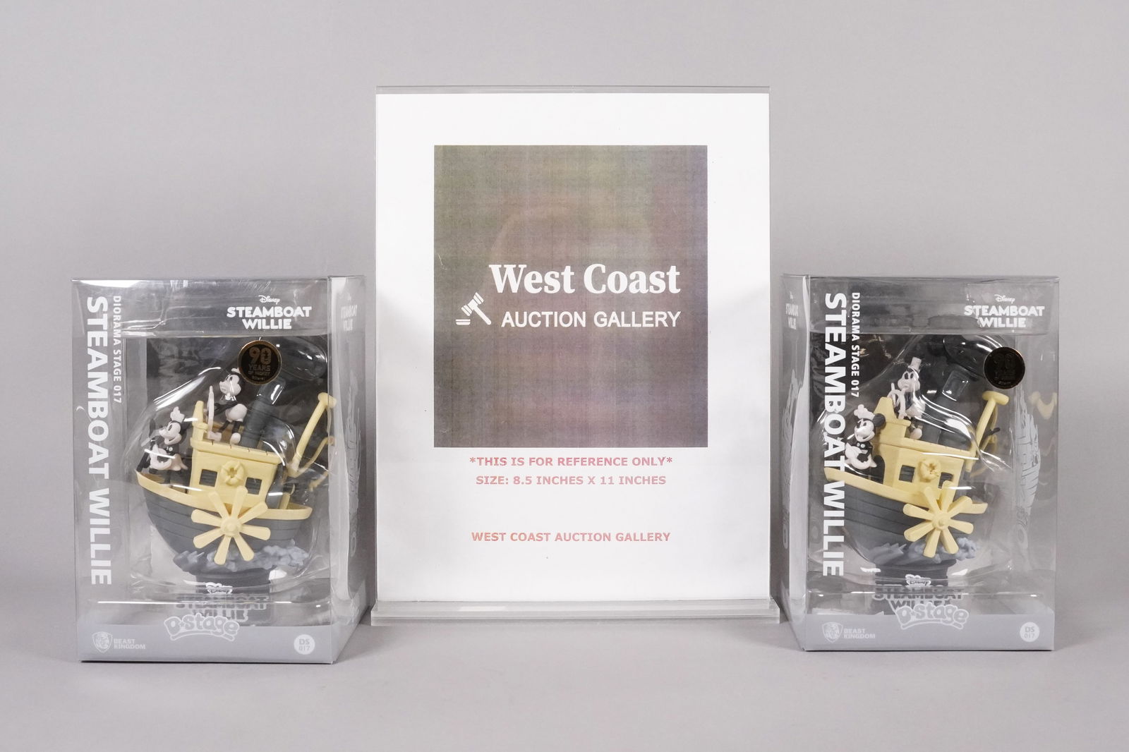 Lots Disney figure in box - 2