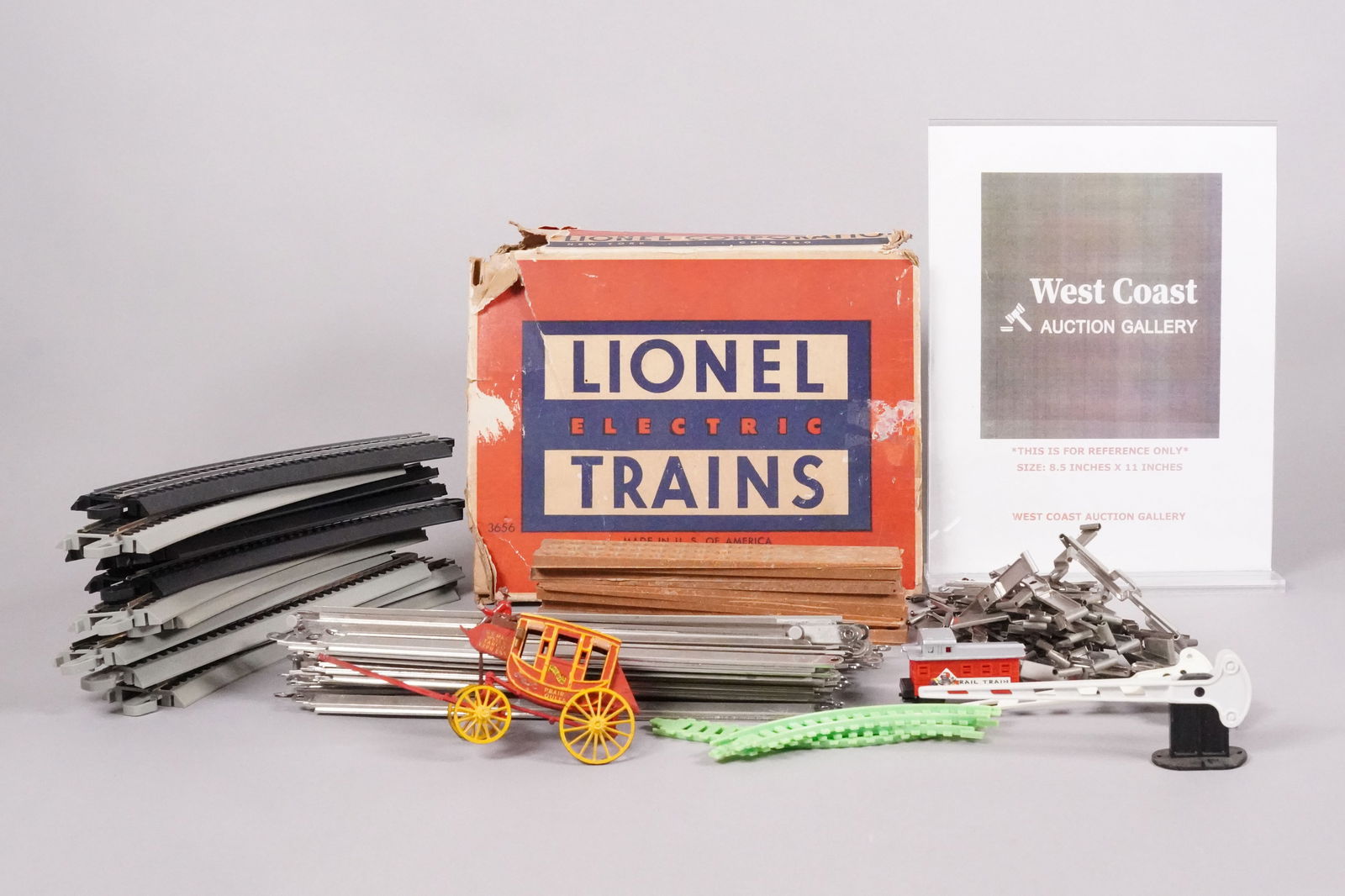 Lots Lionel Train items - 2
