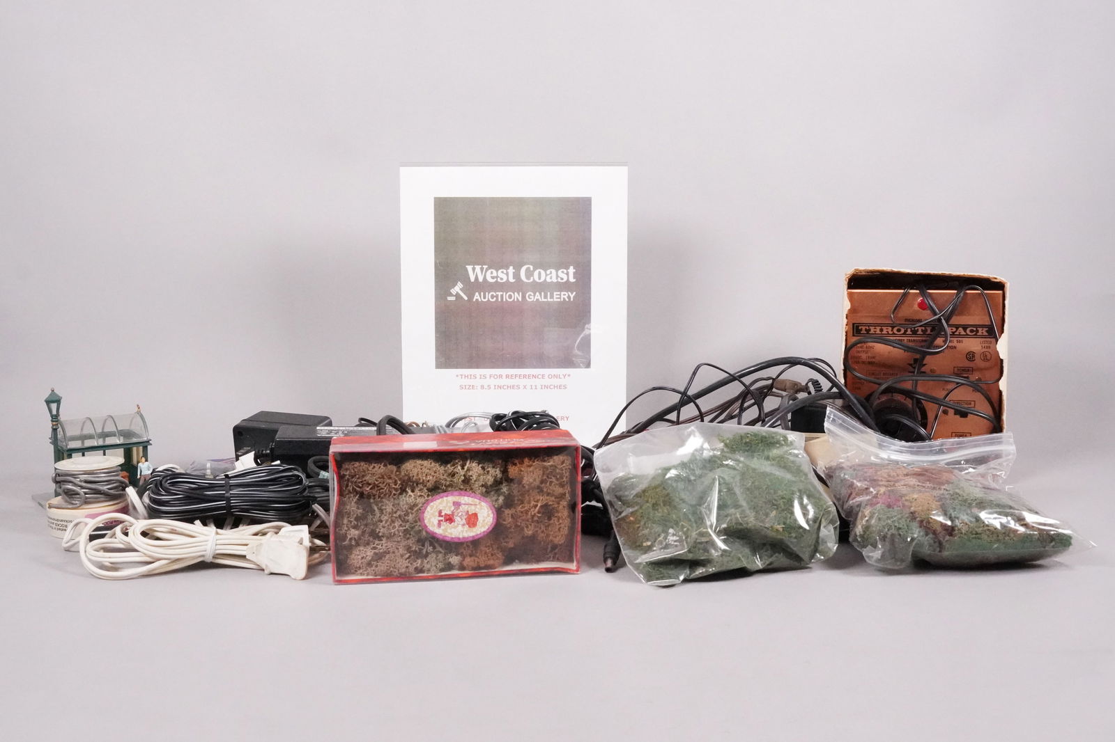 Lots vintage train items - 2