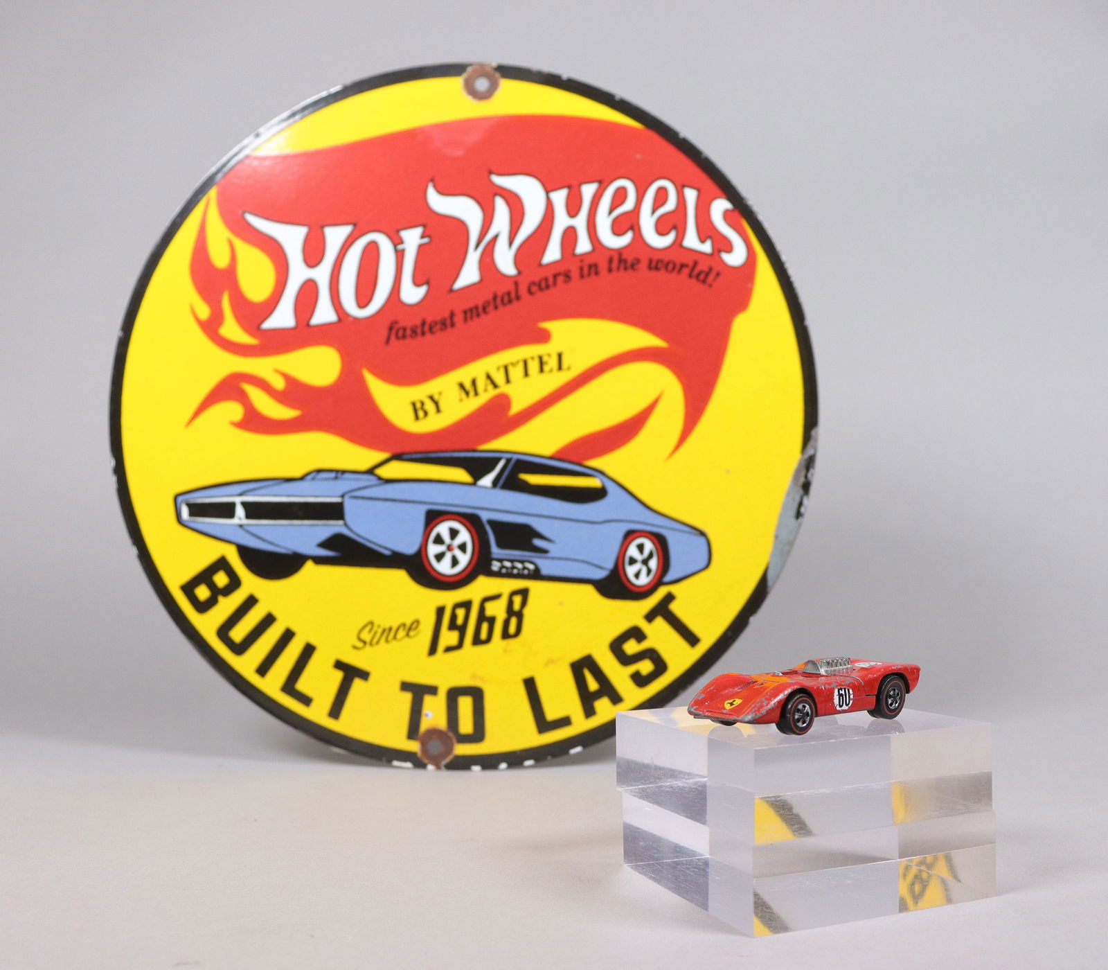 1969 vintage Hot Wheels: 1969 vintage Hot Wheels, condition selling it as is. It does not come with Hot Wheels round plaque.