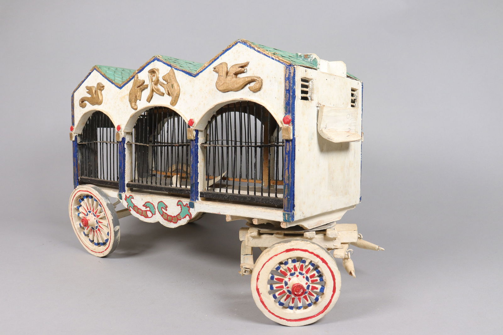 A vintage large wagon toy - 4