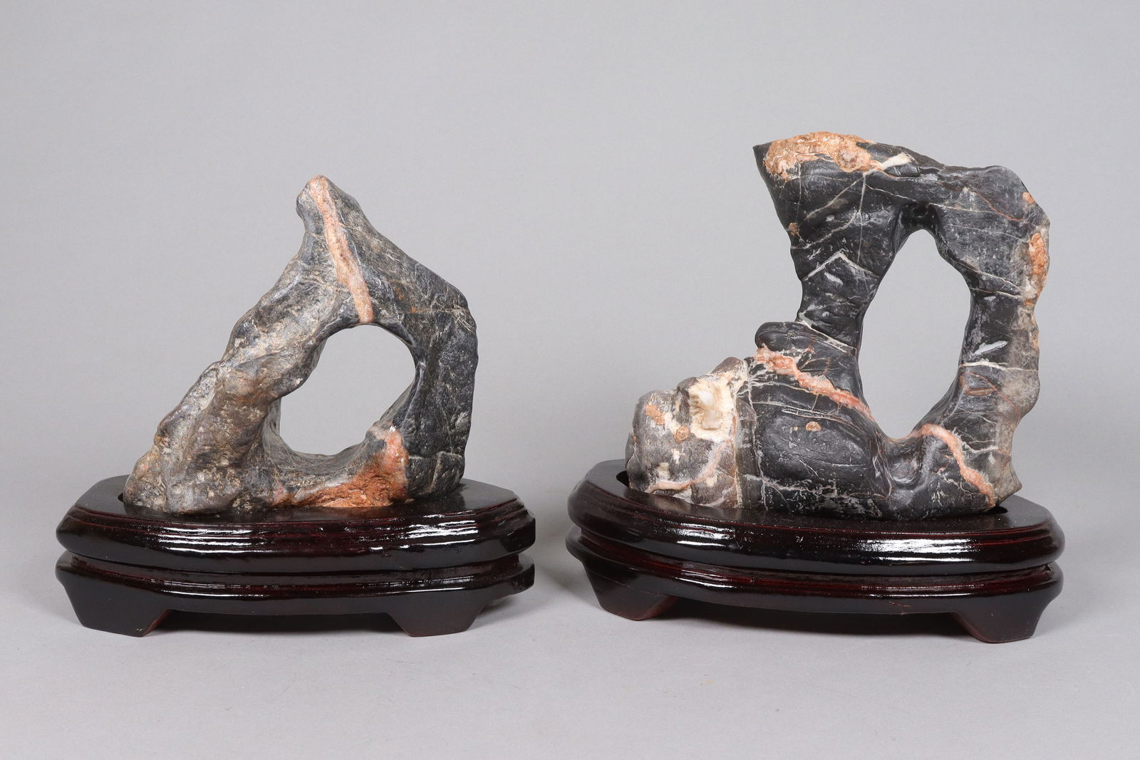 Lots Chinese scholar stones: Lots Chinese scholar stones, with wooden stand. Heaviest 3.4 lb.