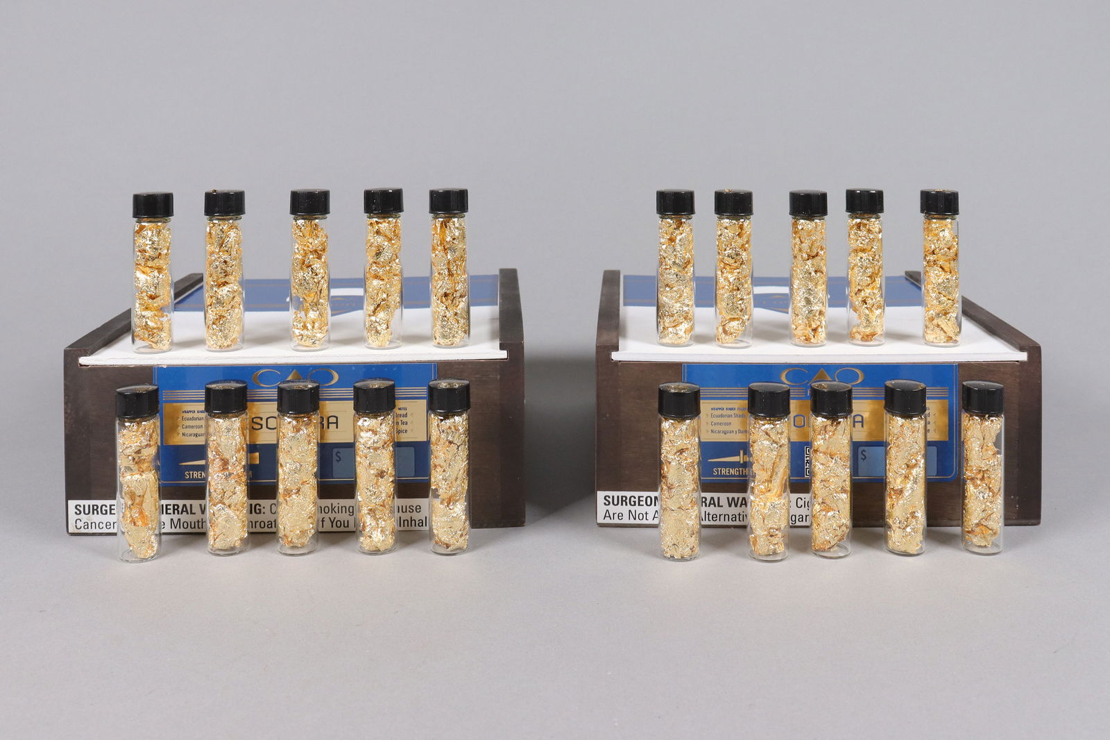 Lots gold flakes ungraded: Lots gold flakes, ungraded. We do not guarantee any, description, engraving, material, and age. All sales are final, no return.