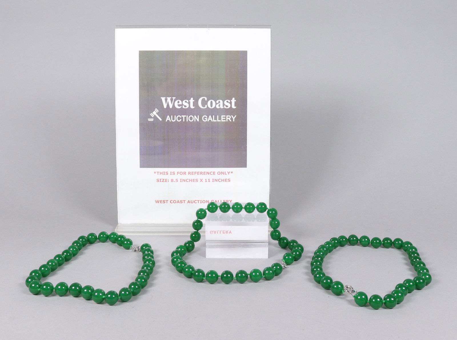 Lots apple green beaded items - 2