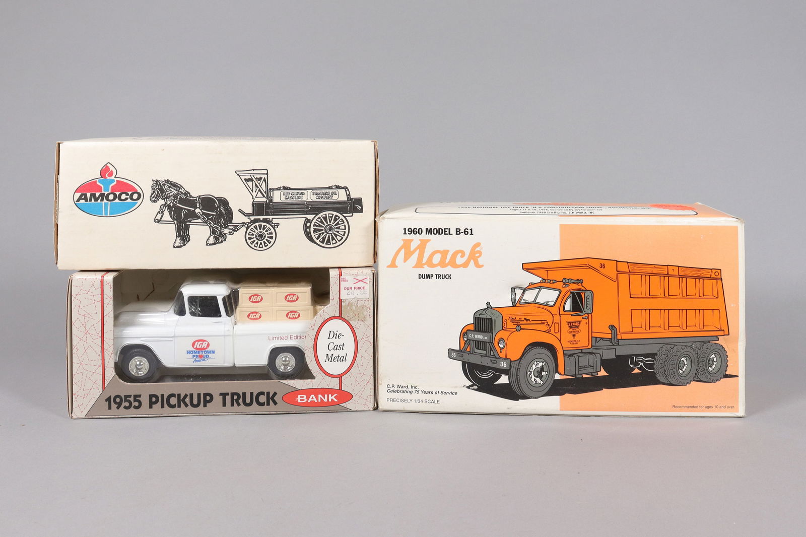 Lots vintage car toy: Lots vintage car toy.