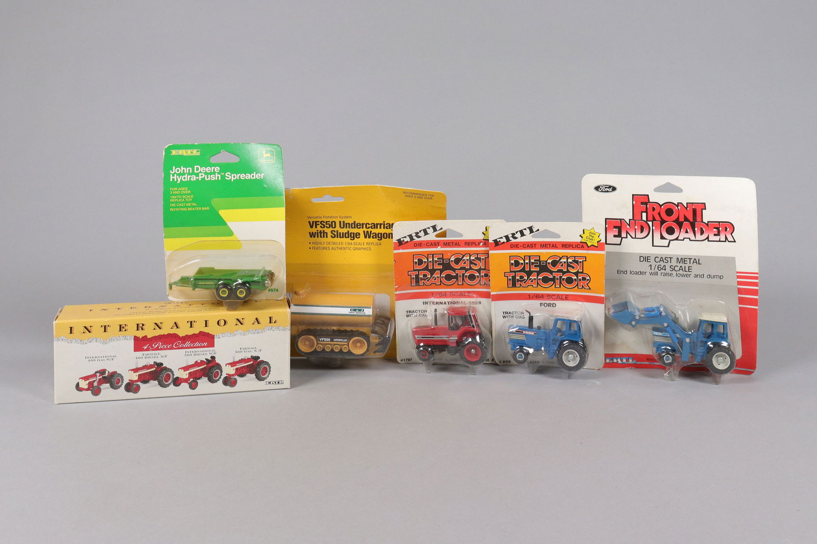 Lots car toy figures (1 of 7)