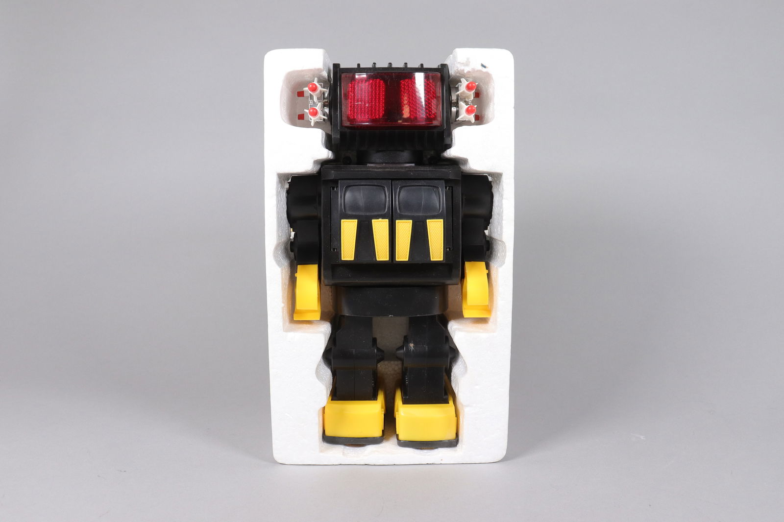 Lots car toy figures - 3