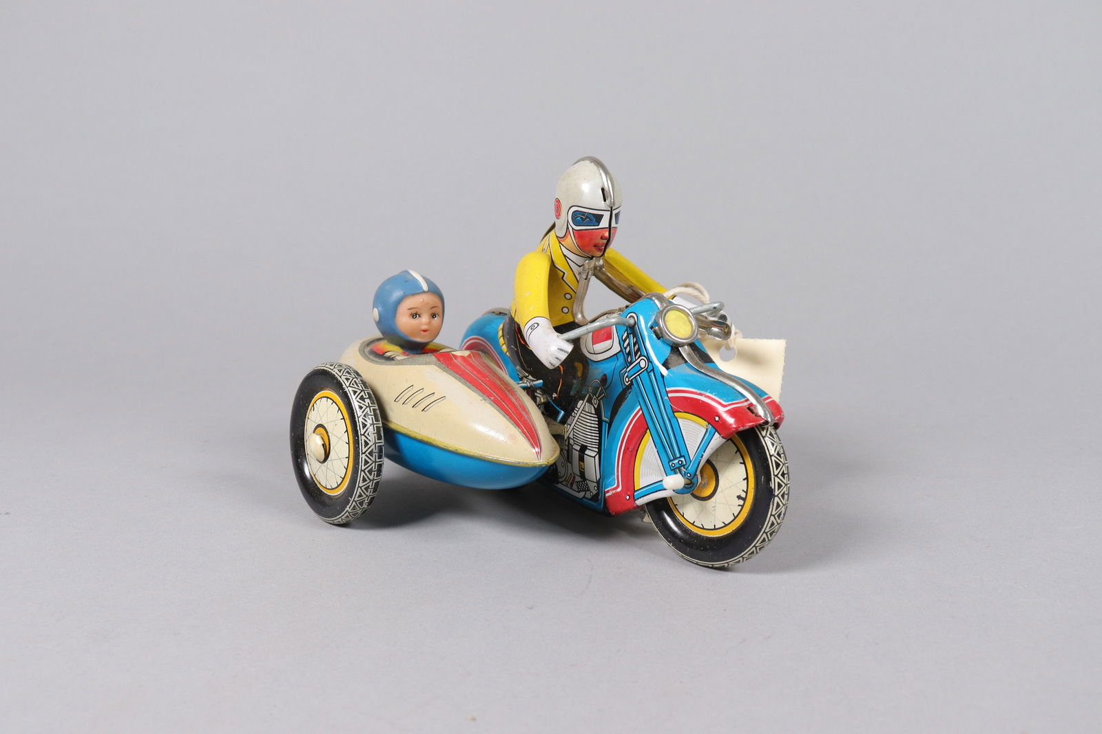 Lots car toy figures - 4