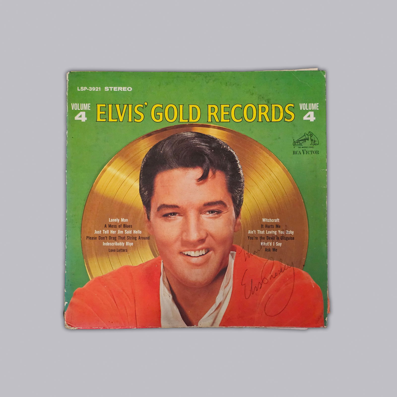 Authentic Elvis Presley signed vinyl cert: Authentic Elvis Presley hand signed vinyl. Comes with forensic authenticator certificate. Also comes with Elvis tour manager's letter of authenticity. From a major estate.