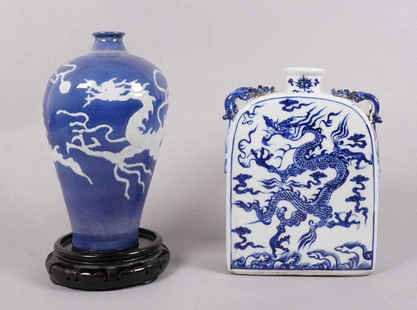 Lots Chinese fine porcelains: Lots Chinese fine porcelains, largest H: 9.1" x W: 7.1."