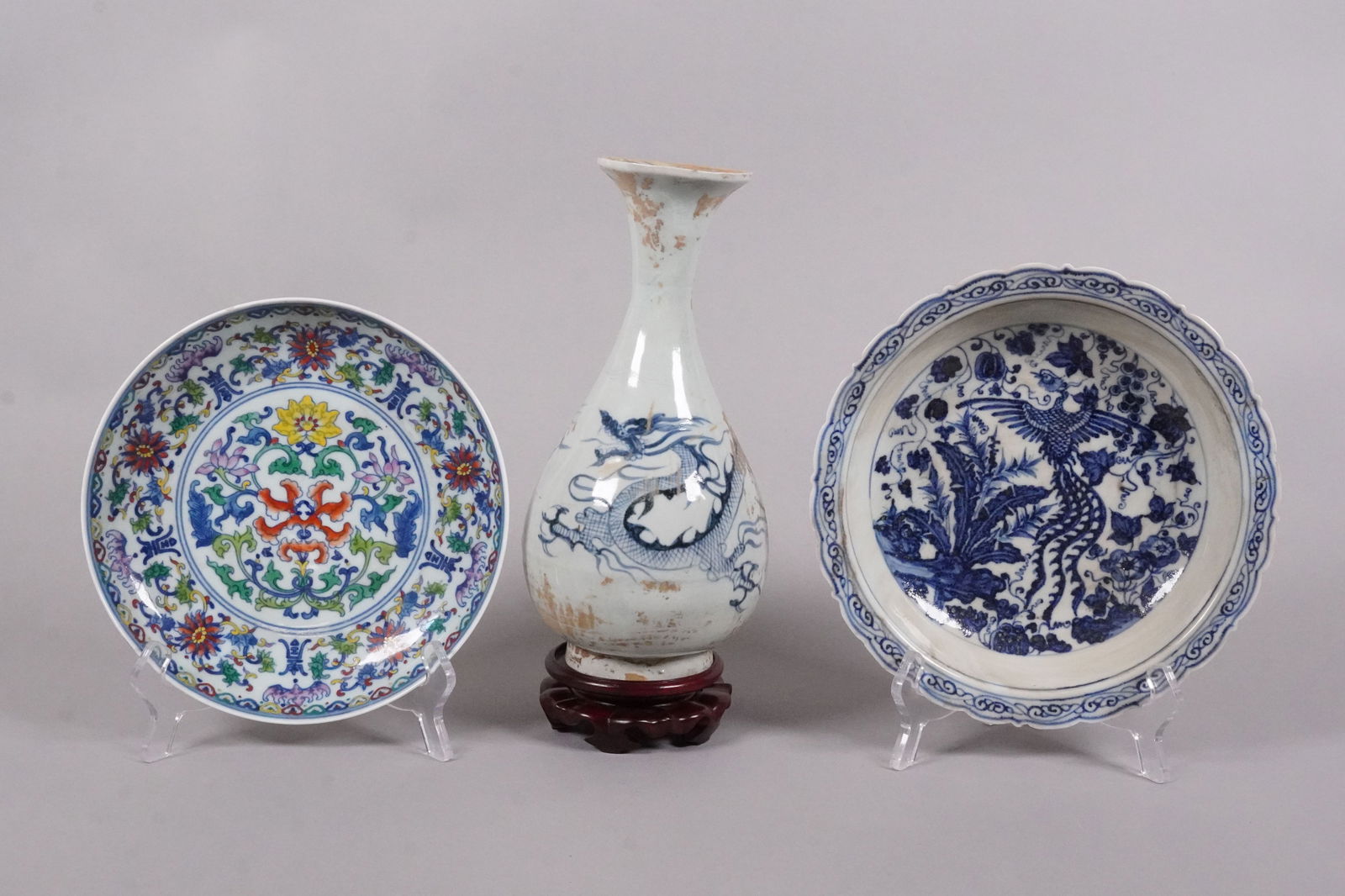 Lots Chinese porcelains: Lots Chinese porcelains, largest H: 9.8" x W: 4.8."