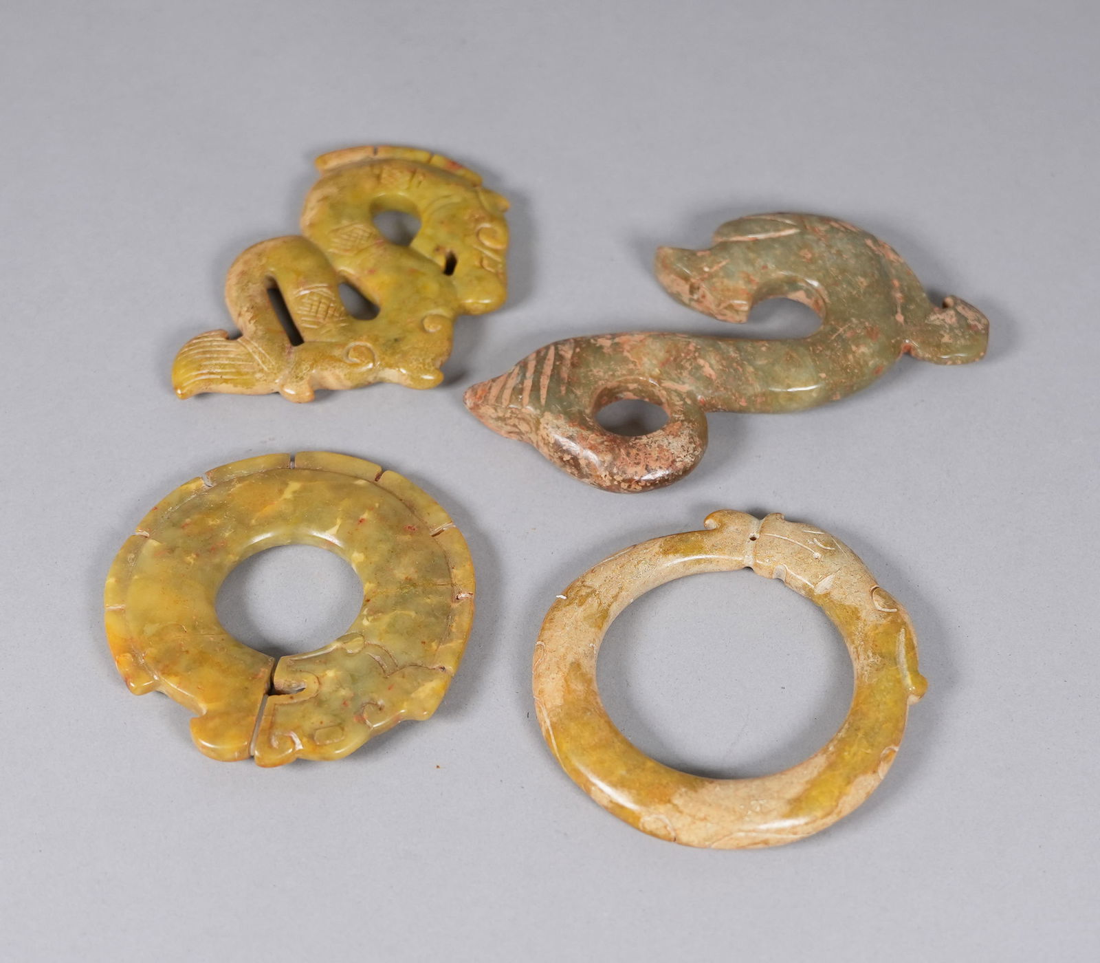 Lots Chinese fine carvings: Lots Chinese fine carvings.