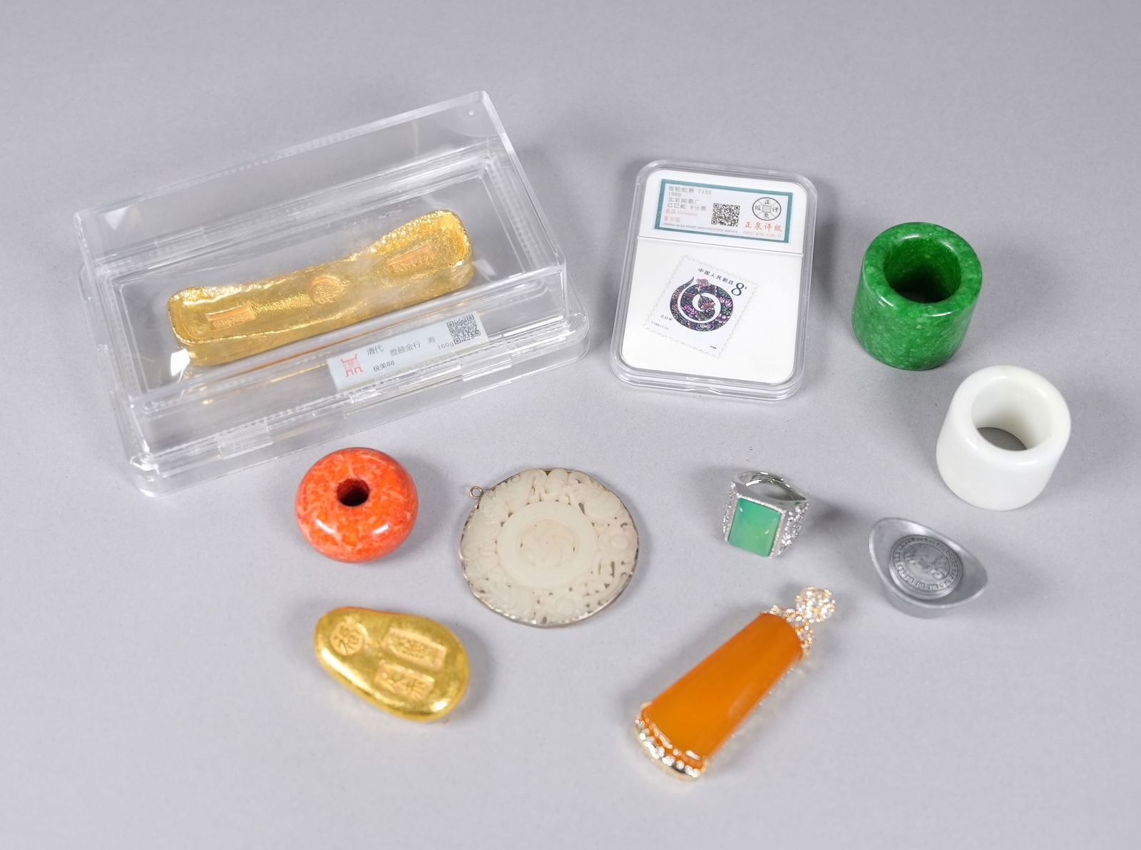 Lots Chinese fine items ungraded: Lots Chinese fine items ungraded. All sales are final, no return. We do not guarantee any grading, age, material, engravings, wording. Condition selling it as is.