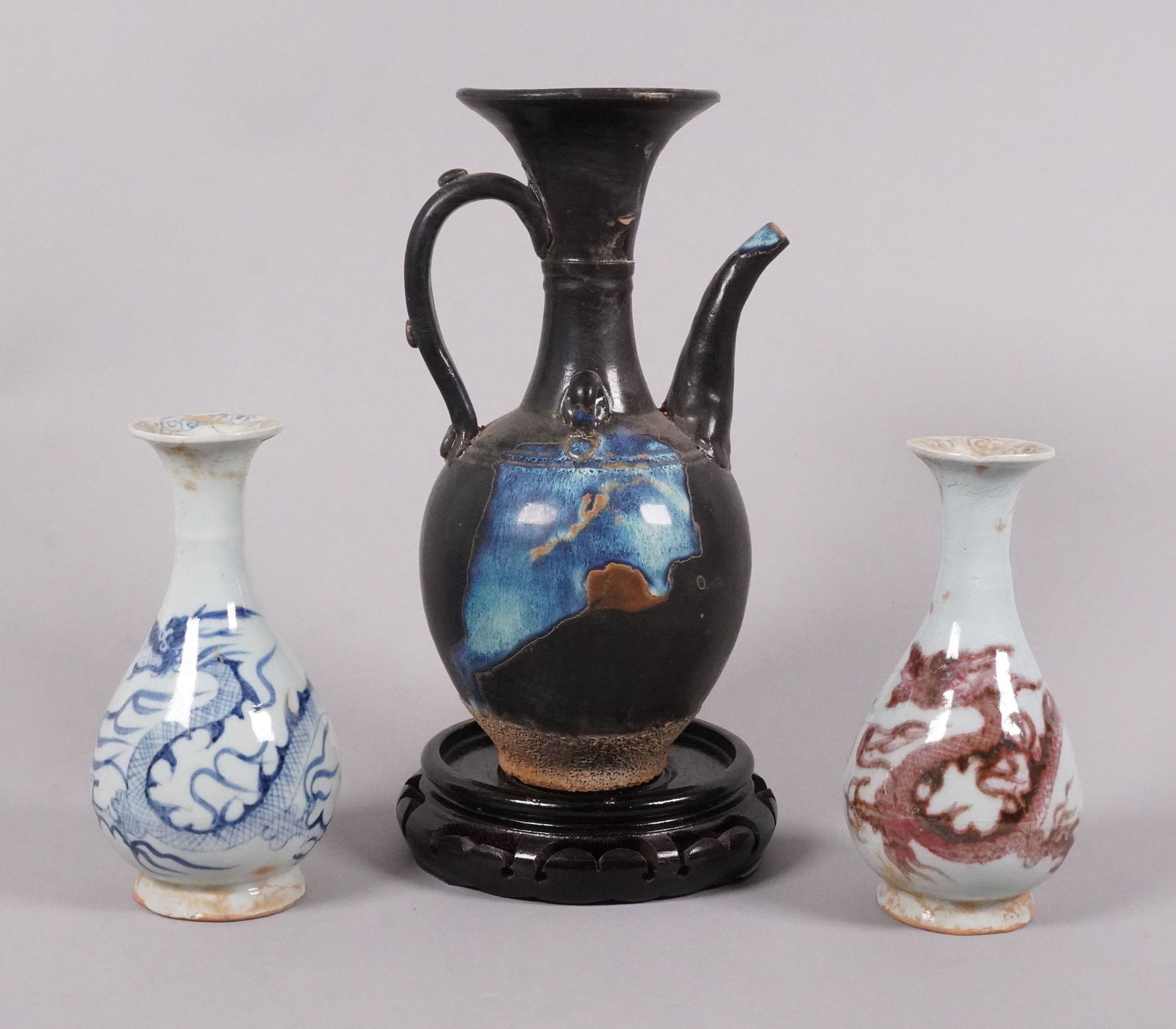Lots Chinese fine vase: Lots Chinese fine vase, largest H: 9.2" x W: 5."
