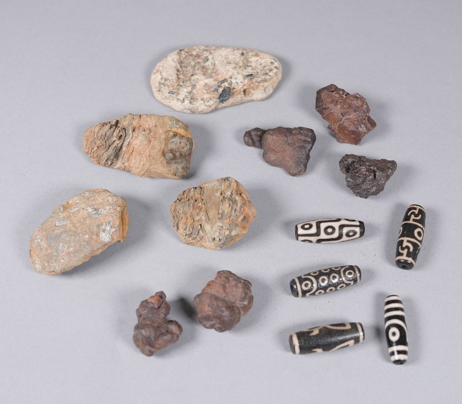 Lots fine items ungraded: Lots fine items ungraded.