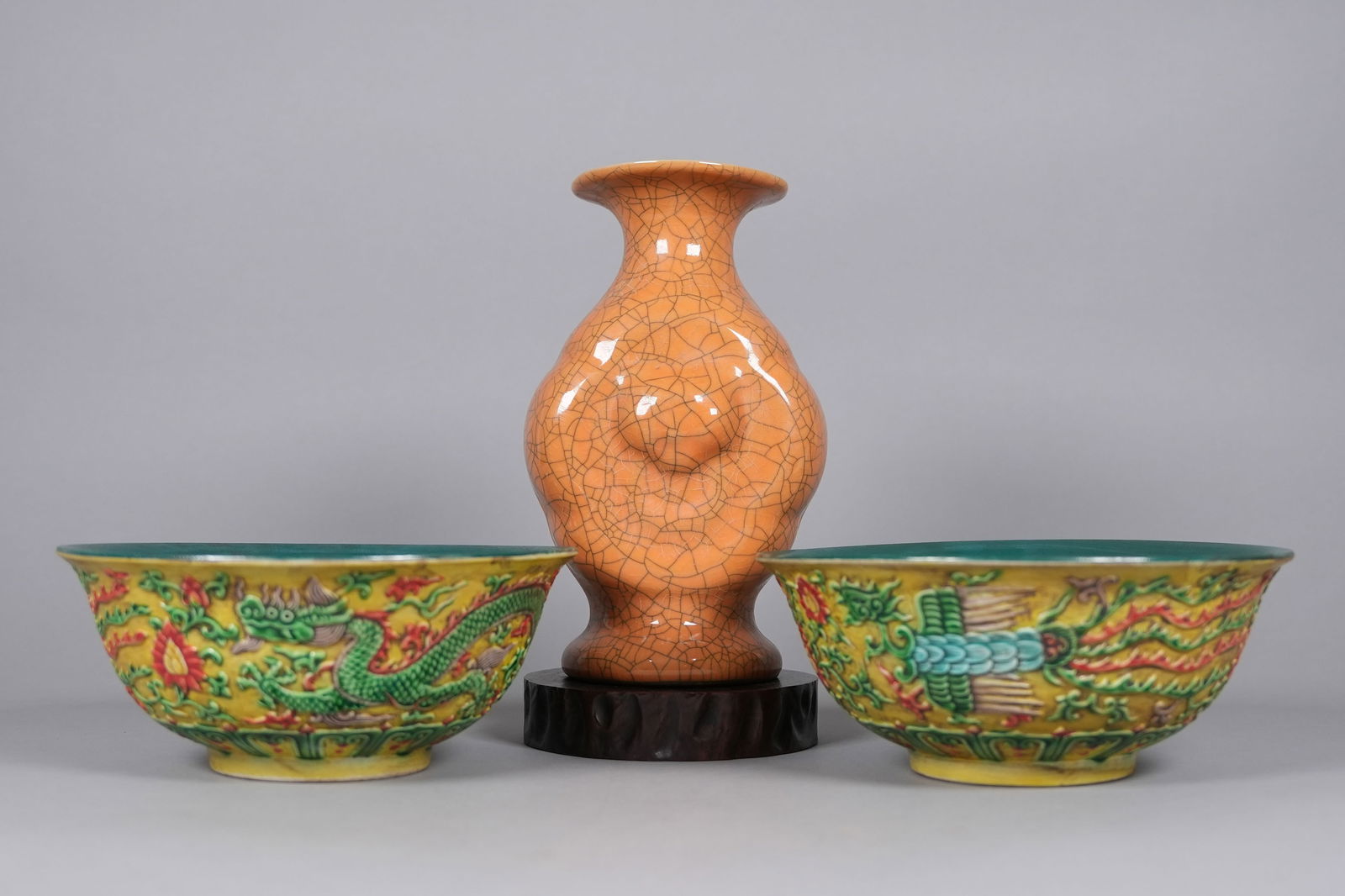 Lots Chinese fine porcelains: Lots Chinese fine porcelains, largest H: 8.8" x W: 5.5."