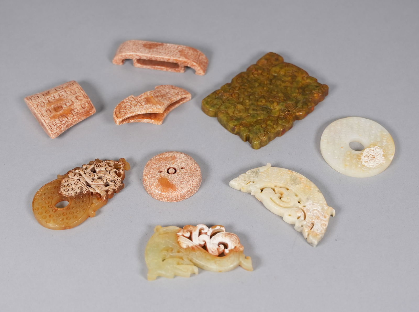 Lots Chinese carved plaques: Lots Chinese carved plaques.