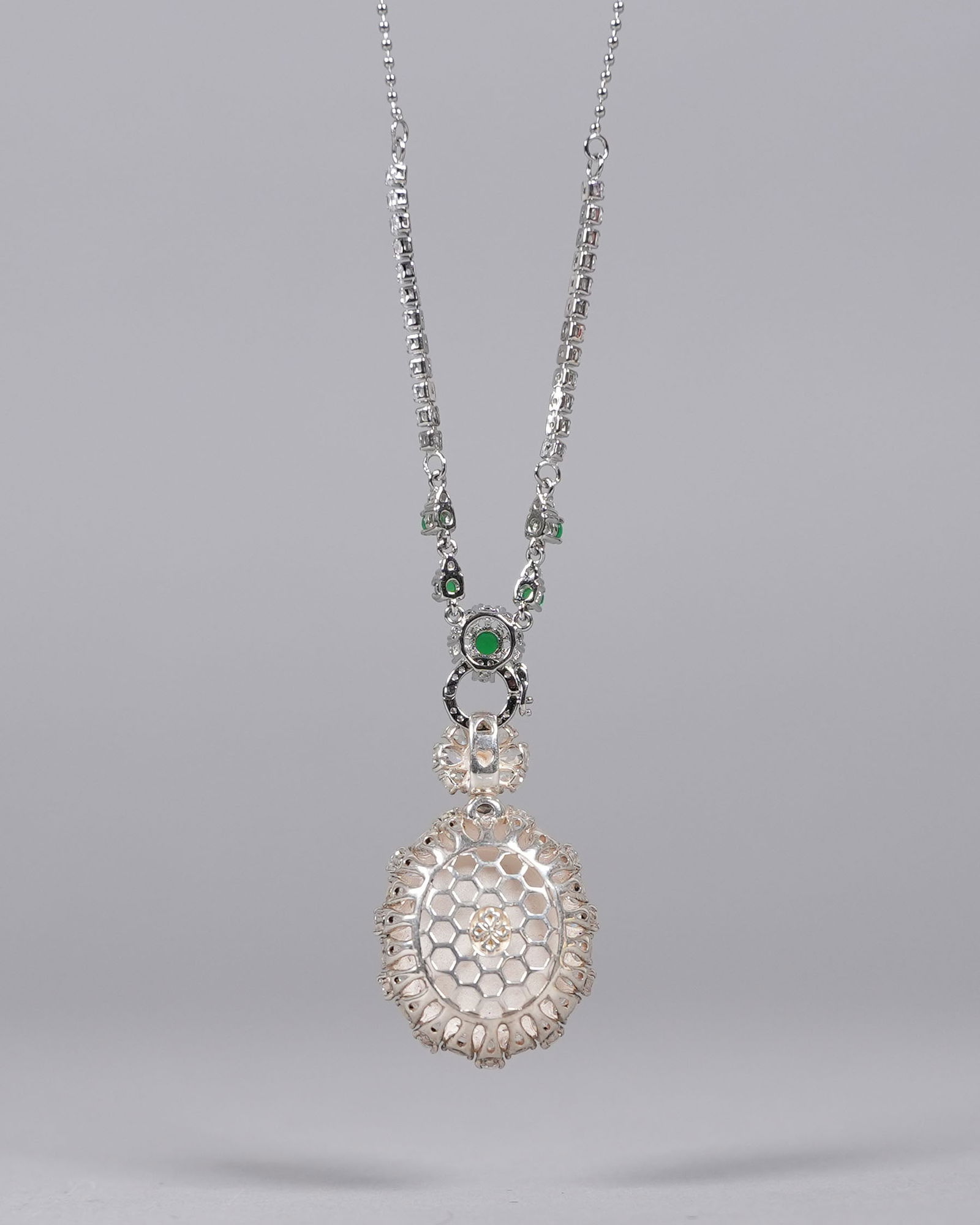 Chinese fine large jadeite necklace - 4