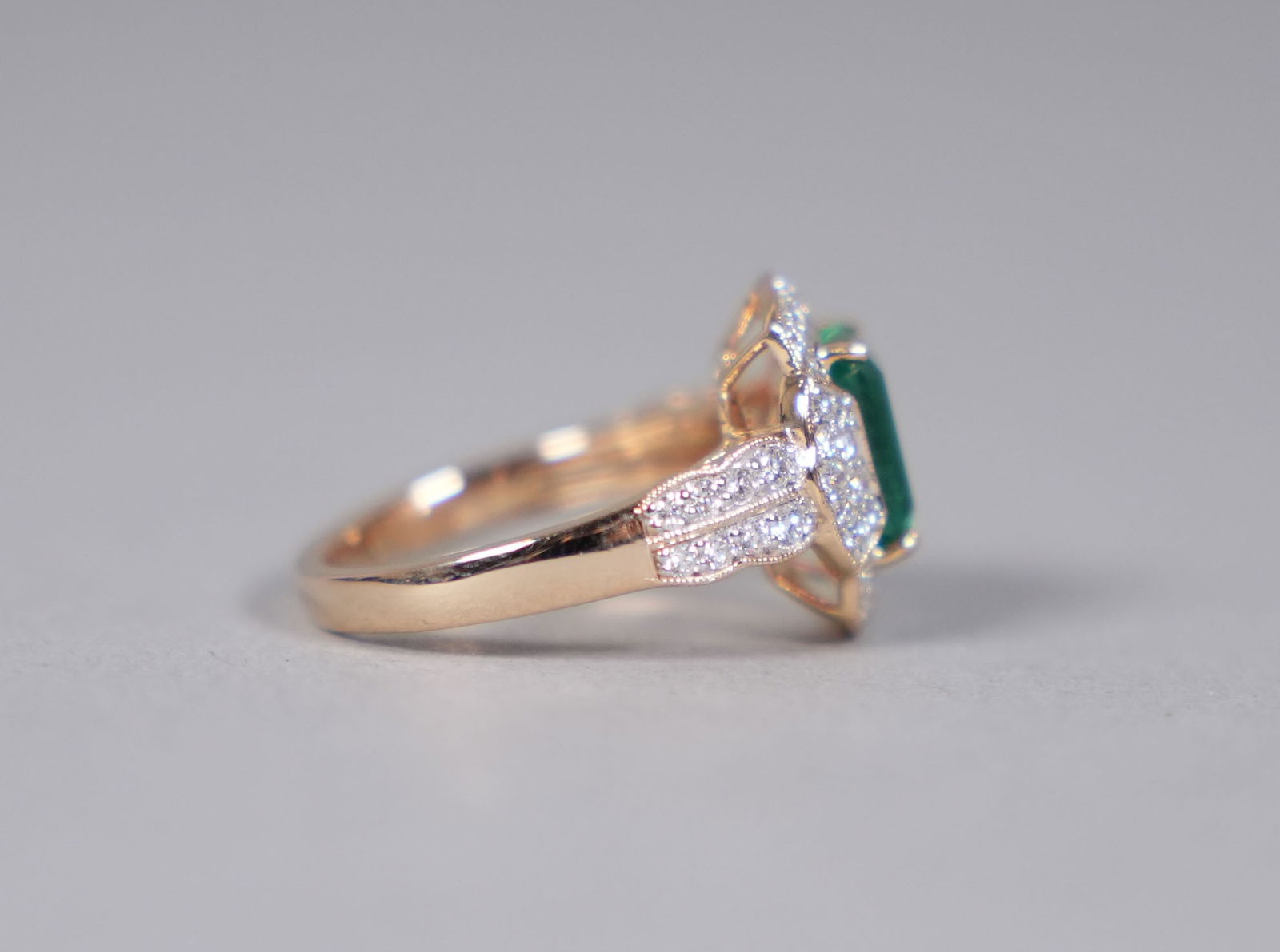 Platinum natural emerald diamond ring US 6.75 - 3