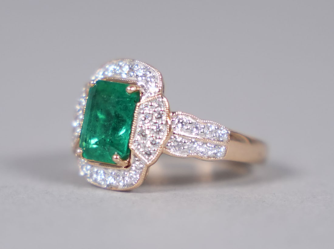 Platinum natural emerald diamond ring US 6.75 - 5
