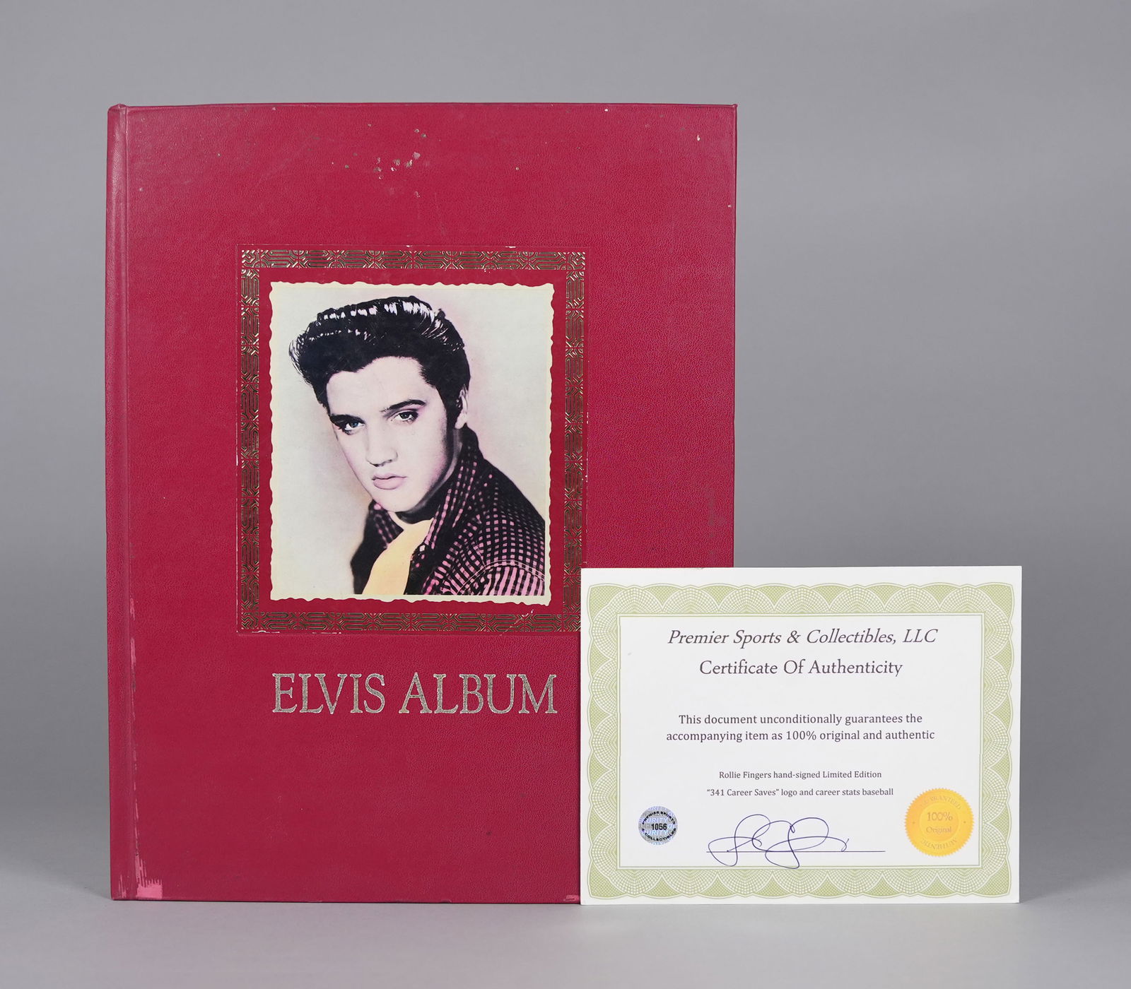 A vintage Elvis Presley book rare: A vintage Elvis Preseley book, rare. Comes with certificate.