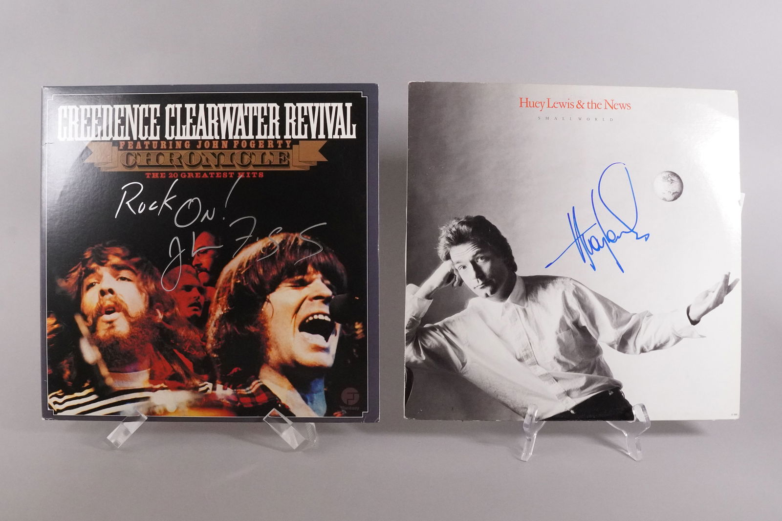 Lots vintage vinyl signed: Lots vintage signed by artist.