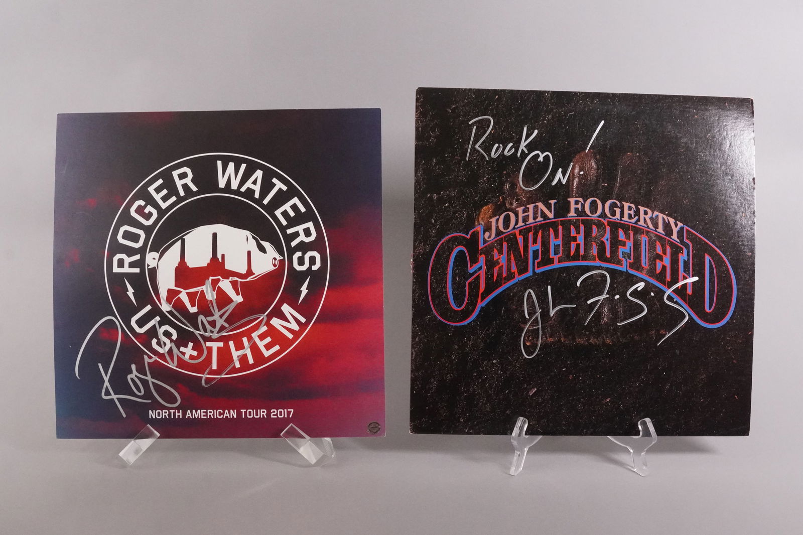 2 vintage signed vinyl John Fogerty: 2 vintage hand signed vinyl, one was signed by John Fogerty.