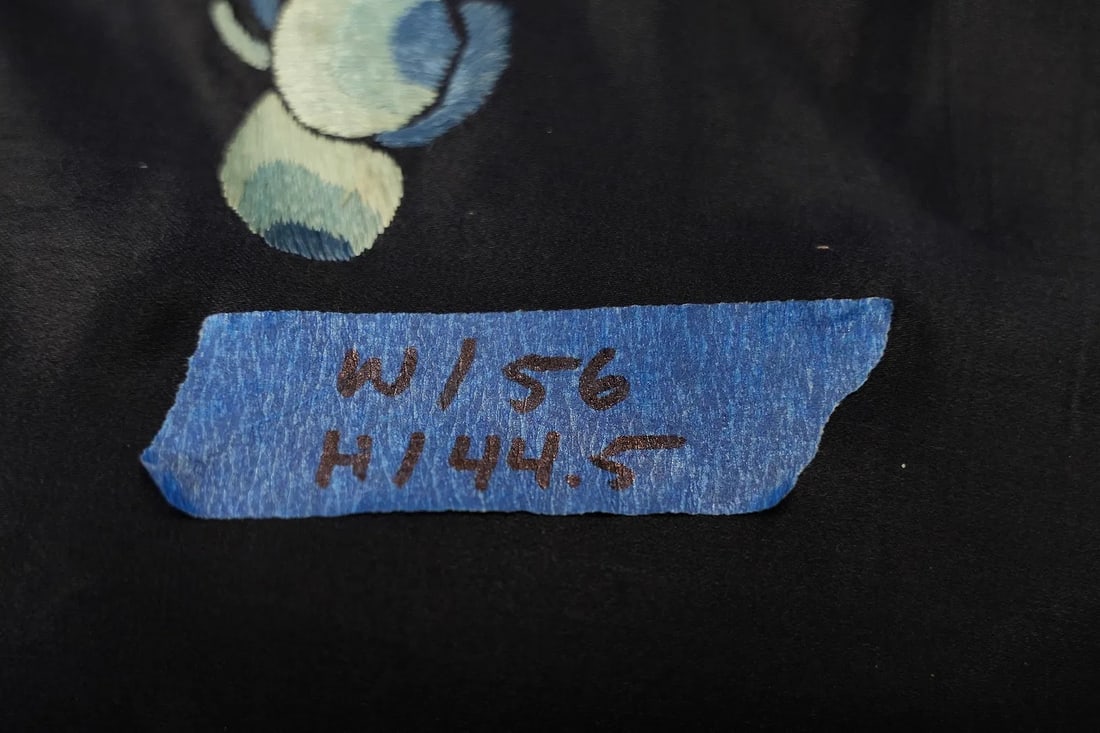 Chinese antique silk rob - 12