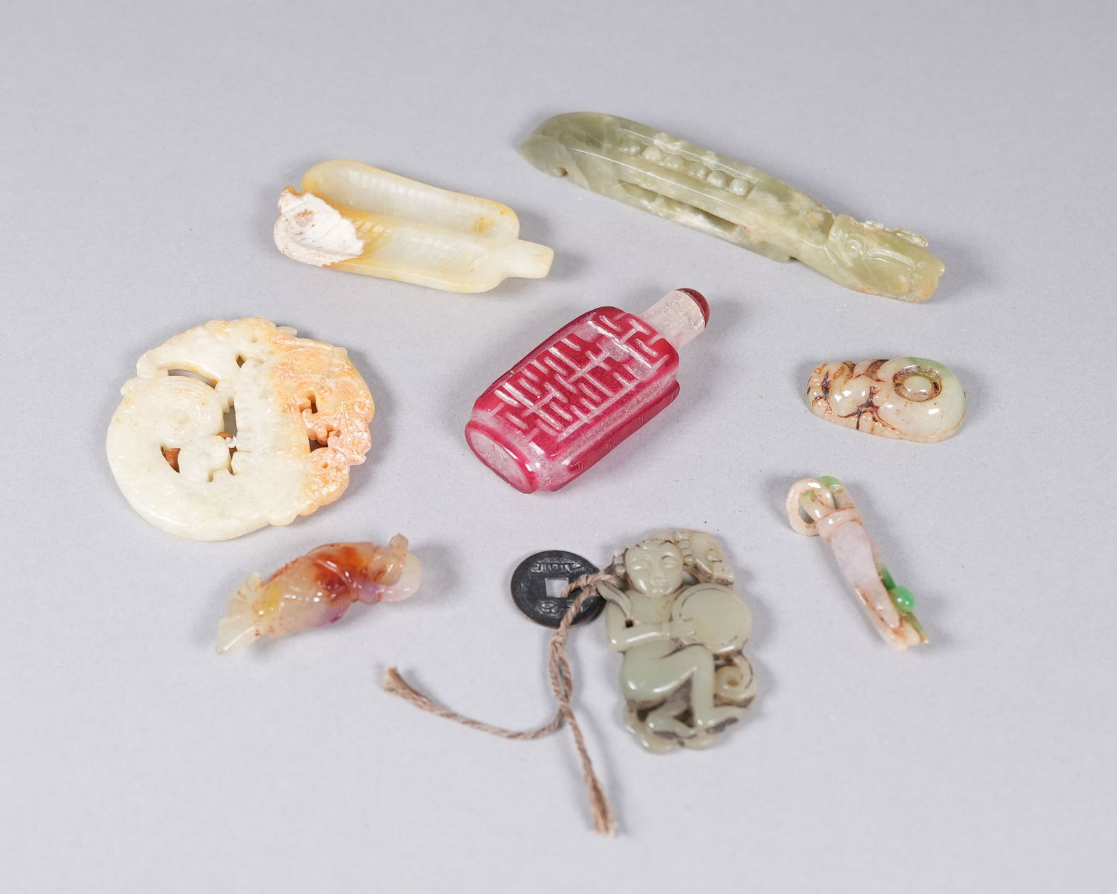 Lots Chinese fine carvings: Lots Chinese fine carvings.