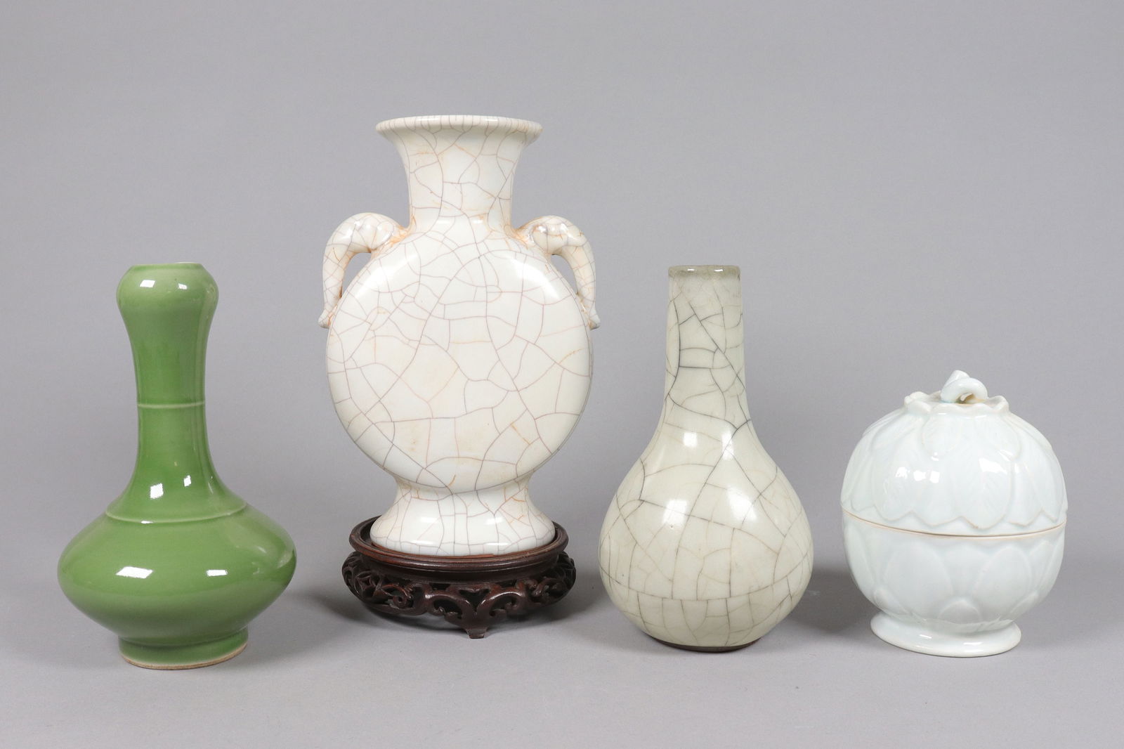 Lots Chinese fine porcelains: Lots Chinese fine porcelains, largest H: 8" x W: 5."