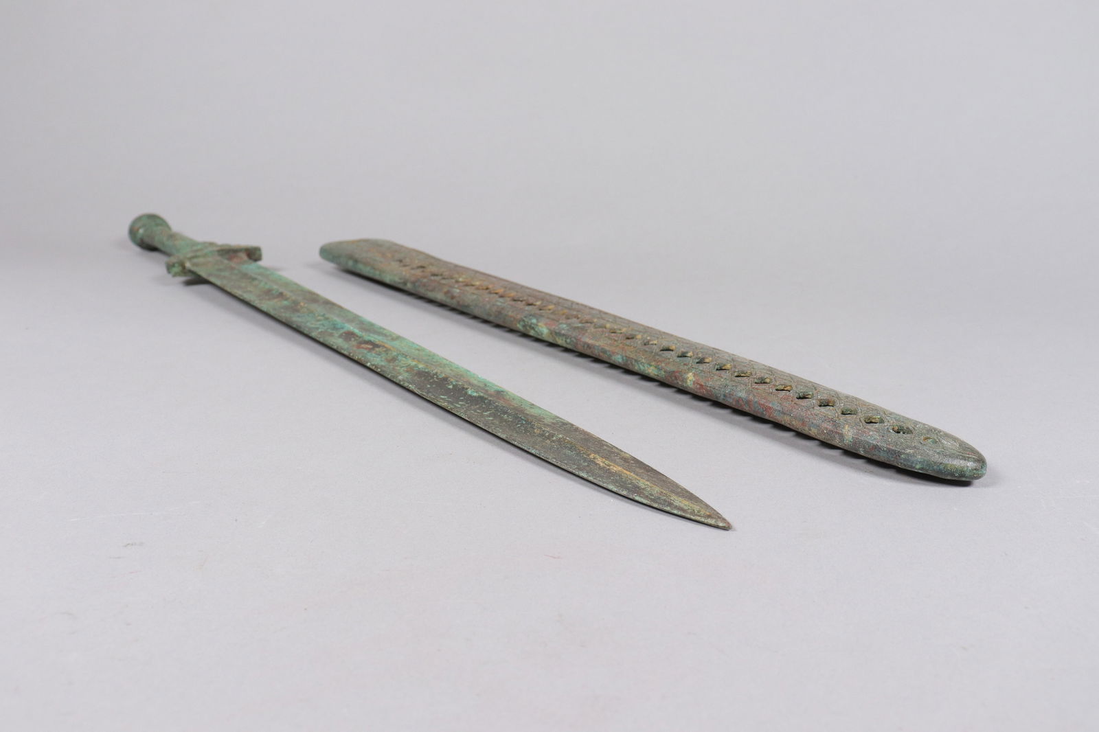 Chinese fine bronze sword - 5