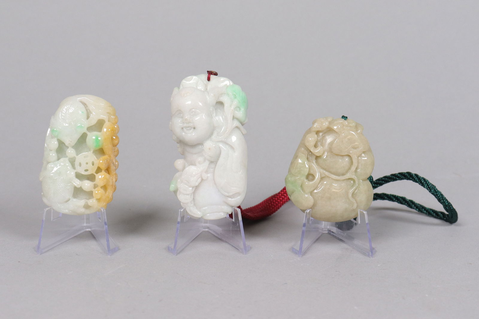 Lots Chinese jadeite carvings: Lots Chinese jadeite carvings.