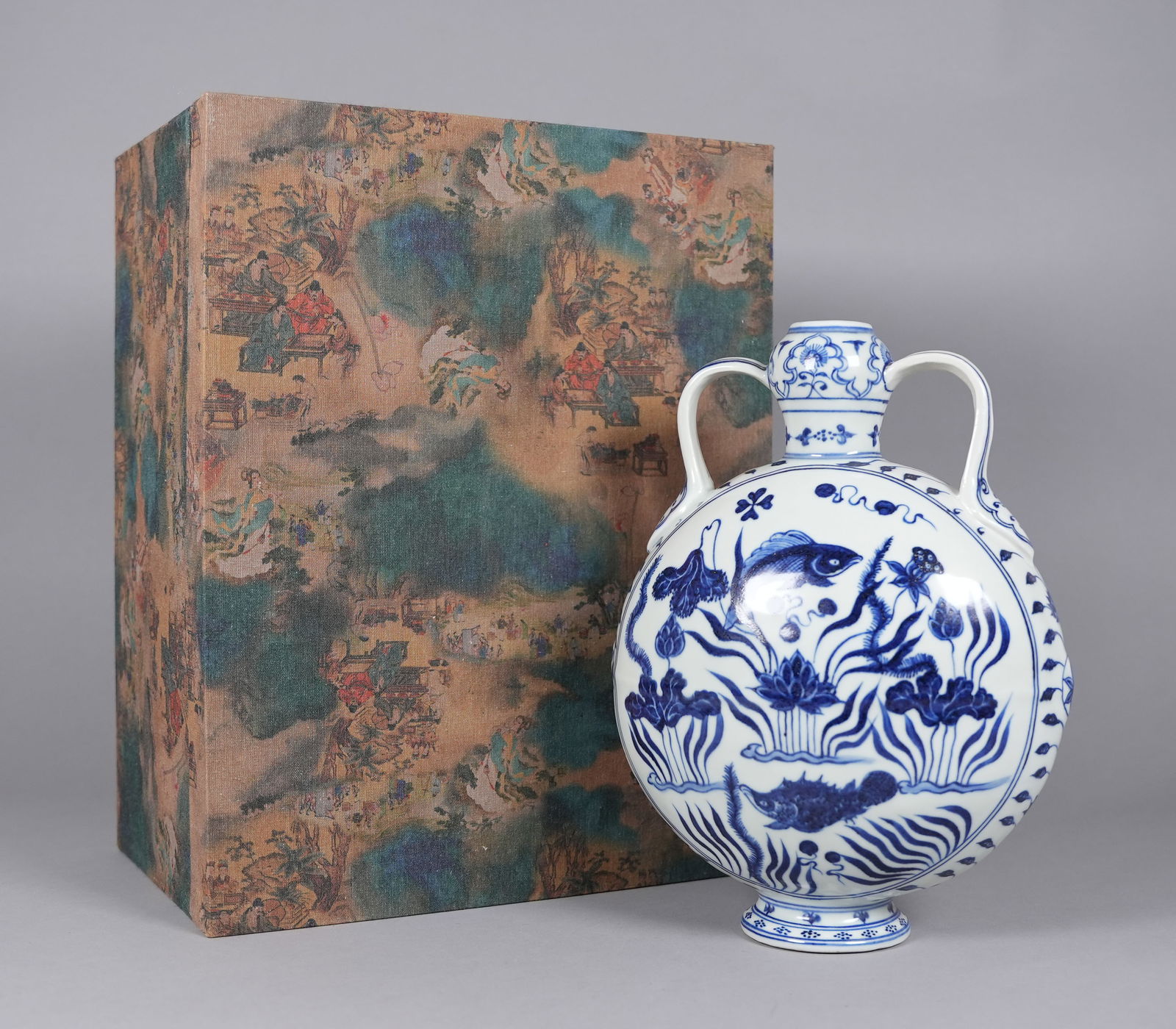 Chinese large fine b/w flask vase: Chinese large fine blue and white flask vase with silk box. H: 11" x W: 8.6."