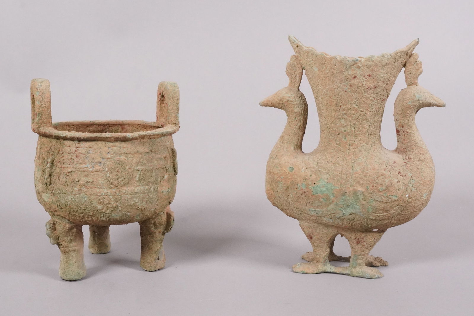 Lots Chinese bronze vessels: Lots Chinese fine bronze vessels. Largest H: 7.6" x W: 5.6."