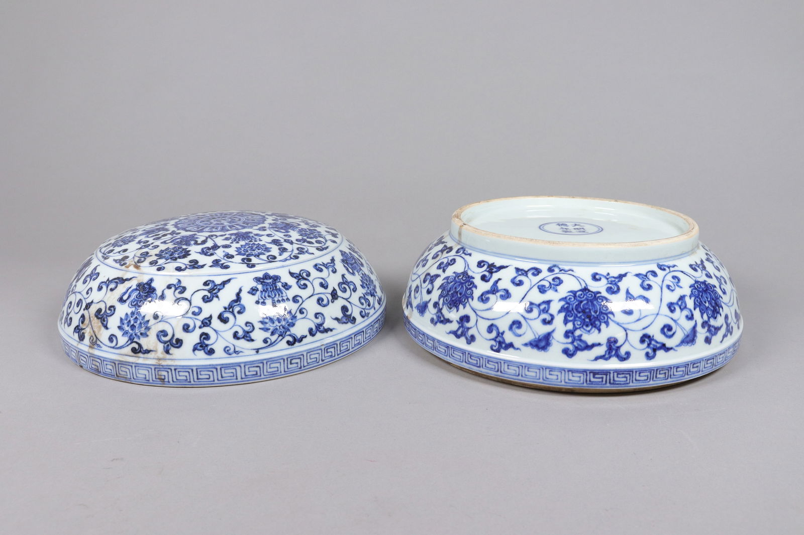 Chinese fine b/w lidded box - 4