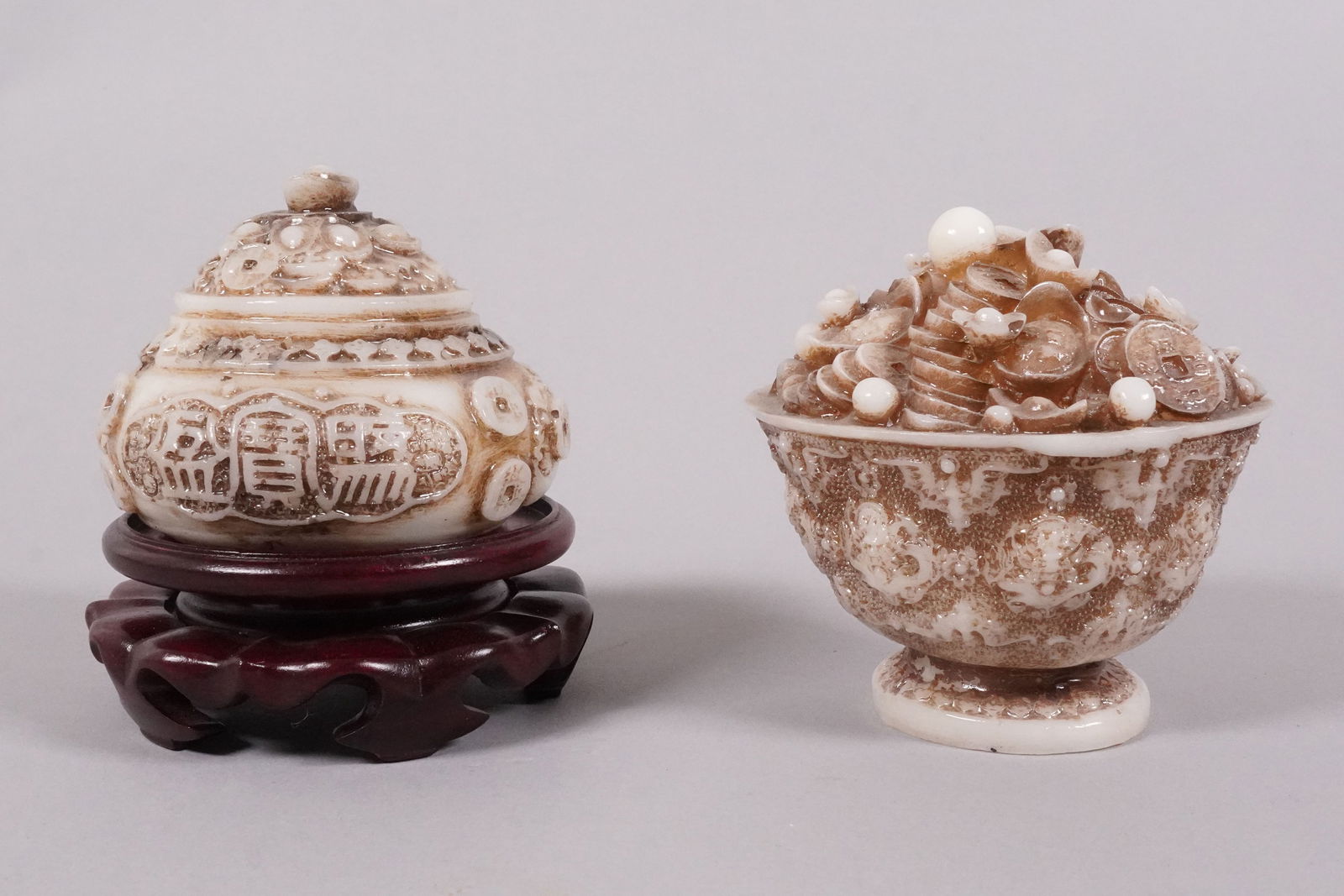 Lots Chinese fine carvings: Lots Chinese fine carvings.