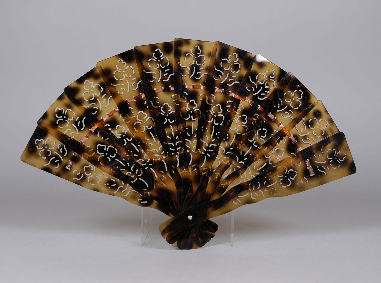 Lots Chinese carved items - 3