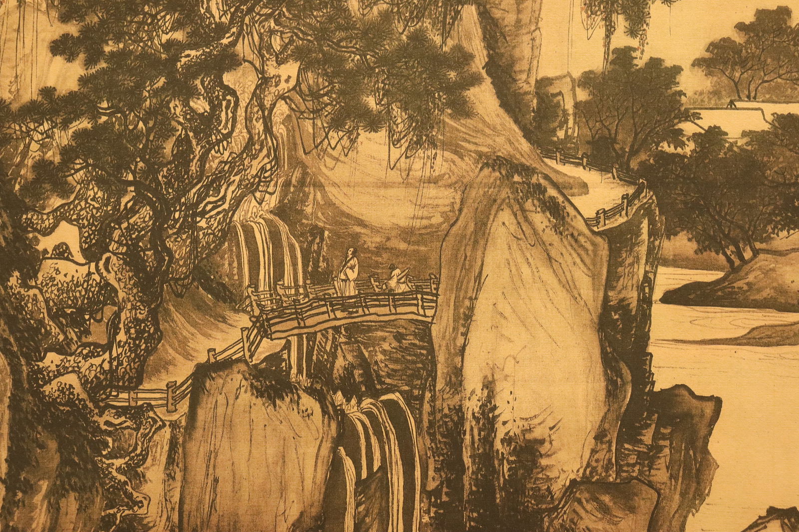 Chinese long scroll with box - 2