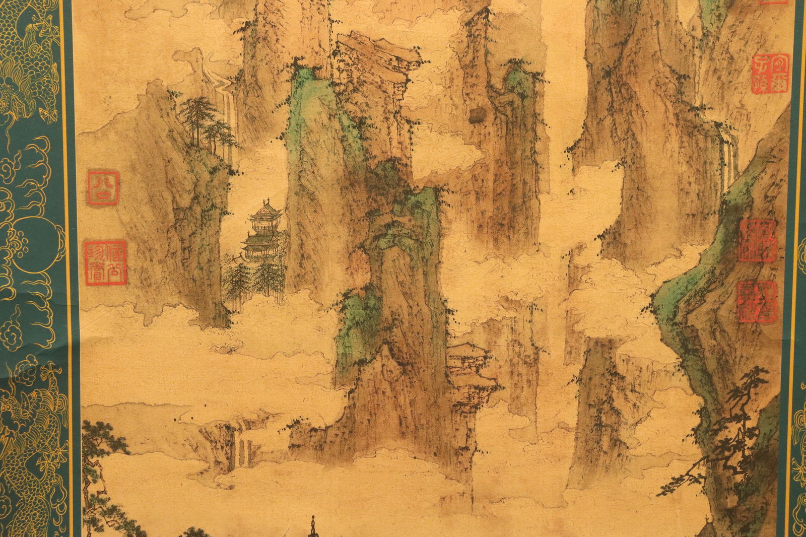 Chinese long scroll with box - 3