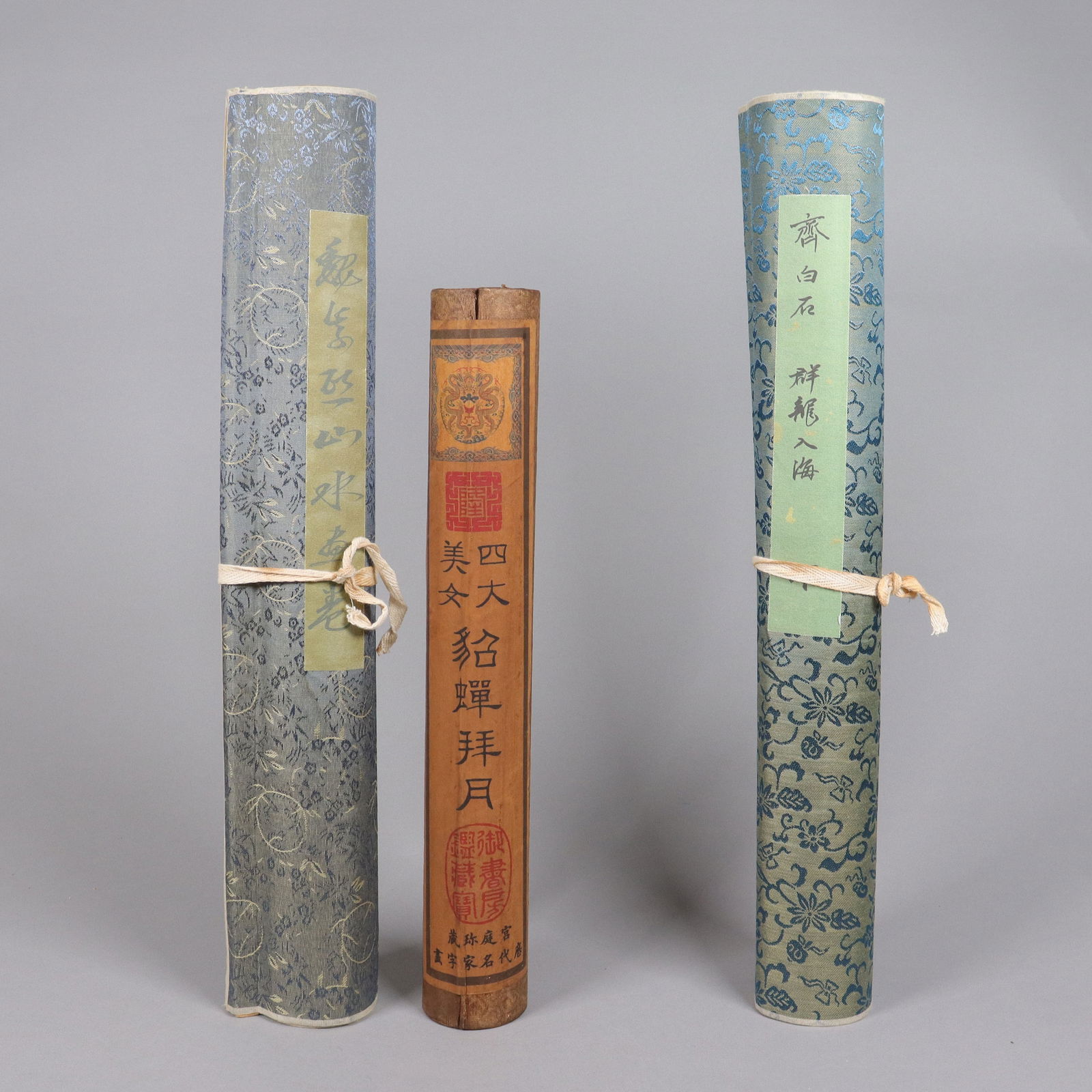 Lots Chinese fine scrolls: Lots Chinese fine scrolls.