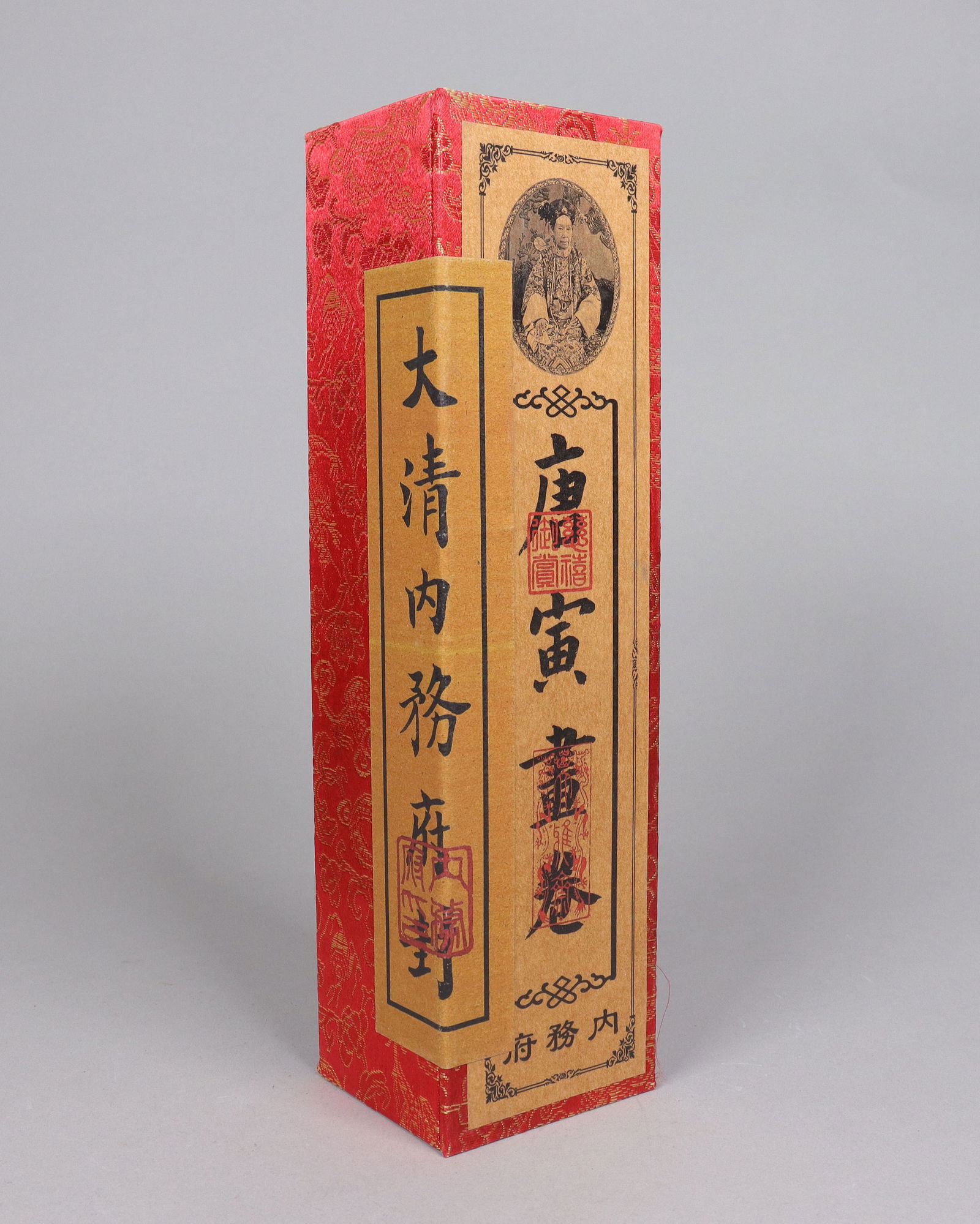 Lots Chinese scrolls in box - 3