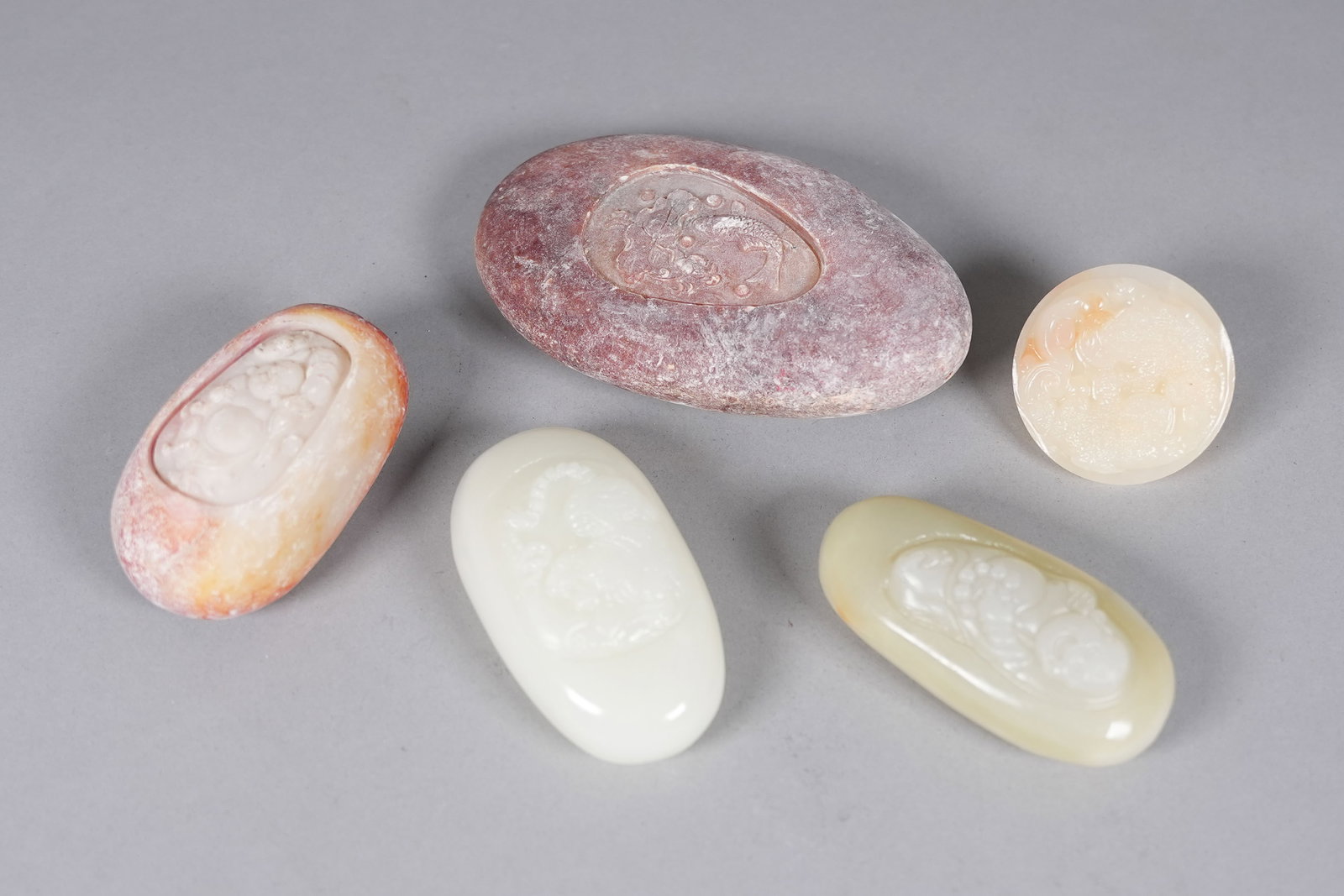 Lots Chinese fine carvings. (1 of 7)